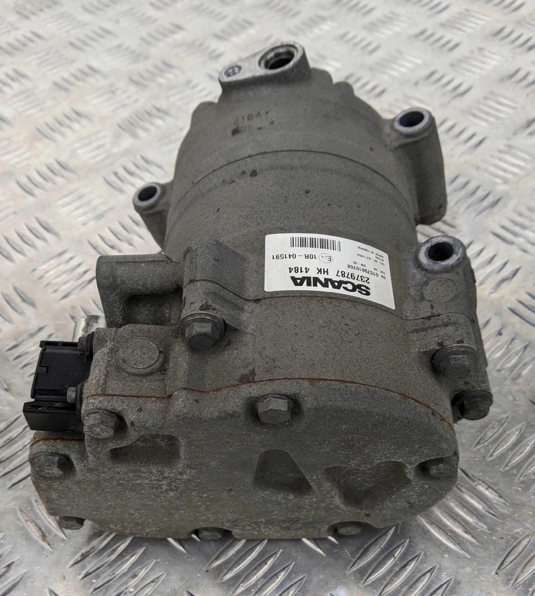 SPRĘŻARKA KLIMATYZACJI POSTOJOWEJ SCANIA R S - obrazek 2