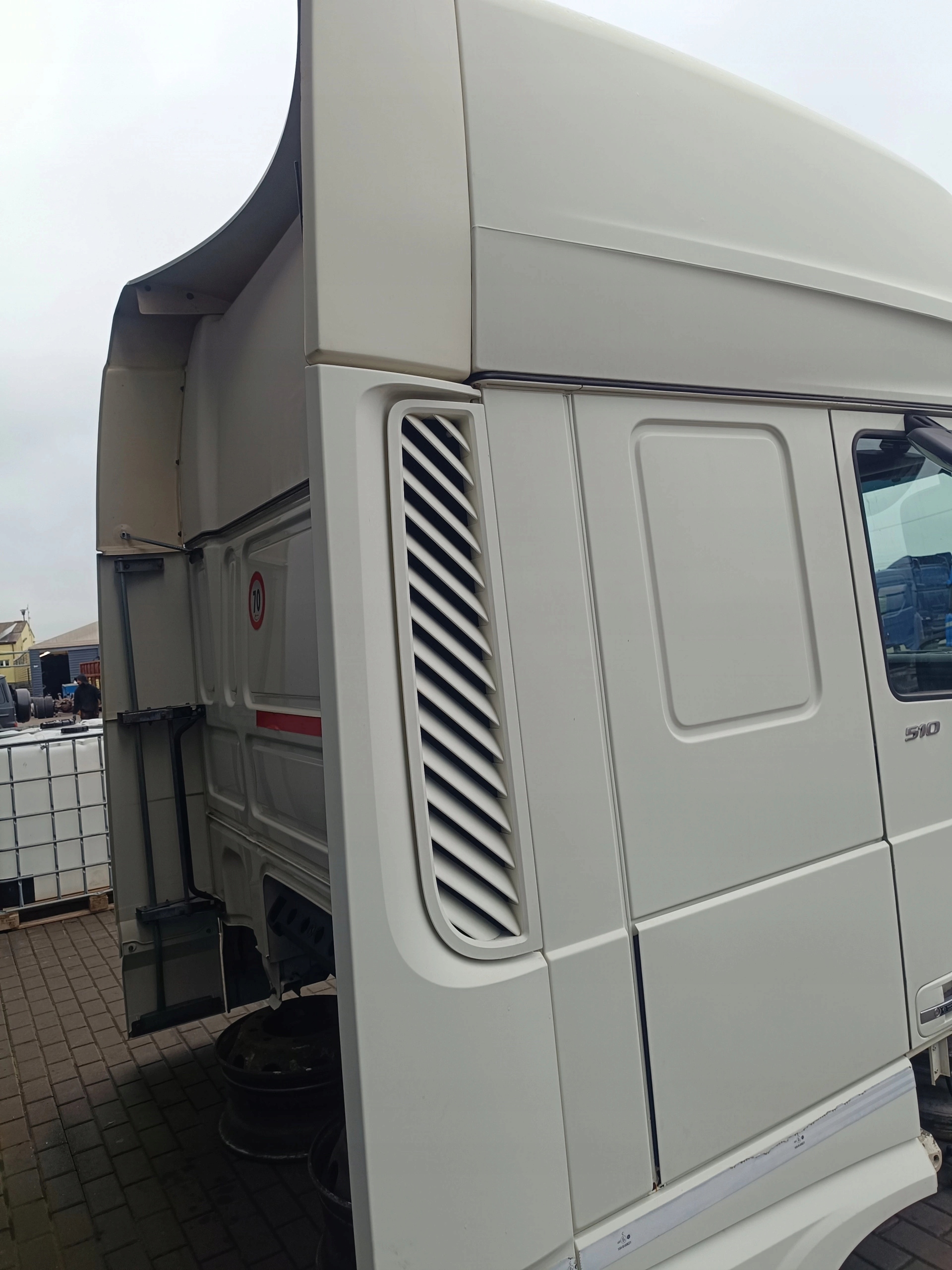 KABINA DAF XF 106 - obrazek 4