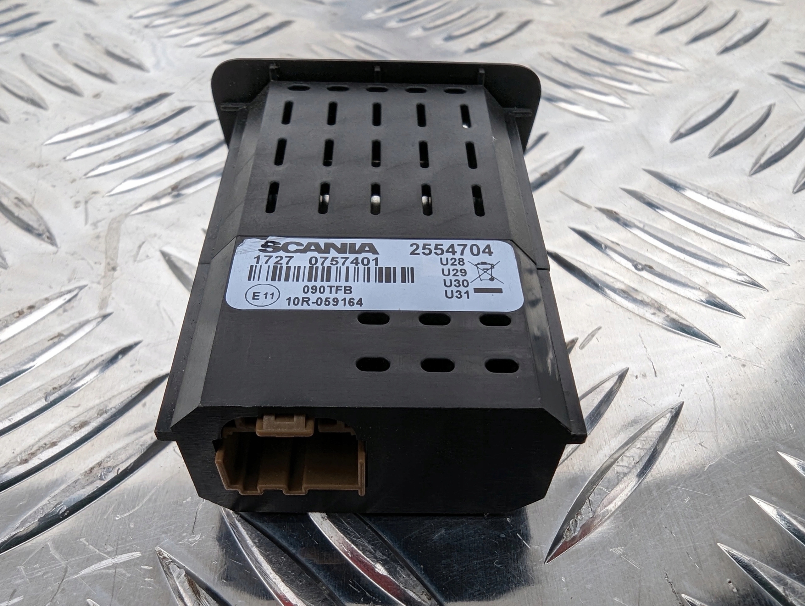 PANEL GNIAZDO USB SCANIA NTG - obrazek 2