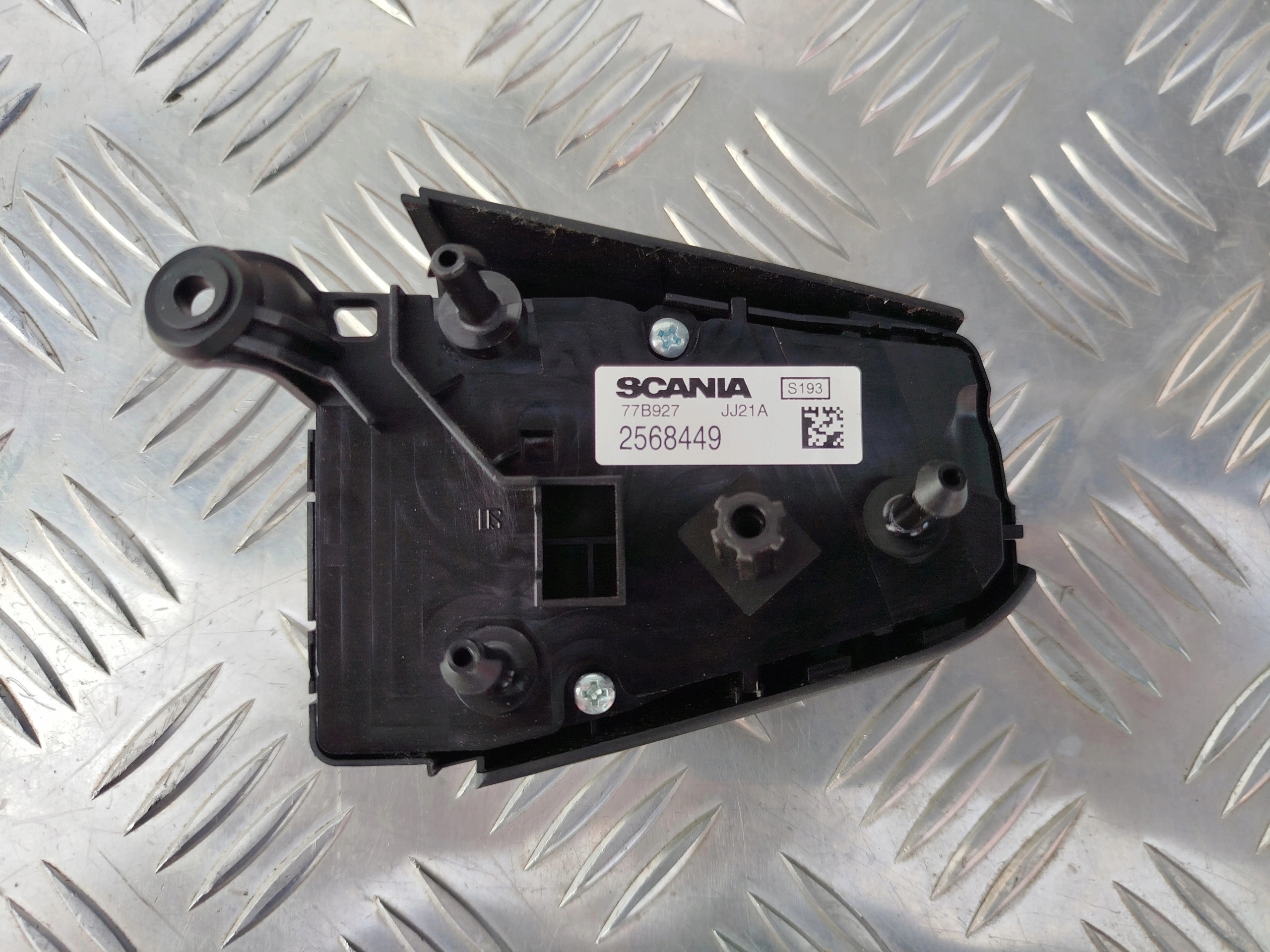 ZAŚLEPKA W KIEROWNICY SCANIA R NTG - obrazek 3