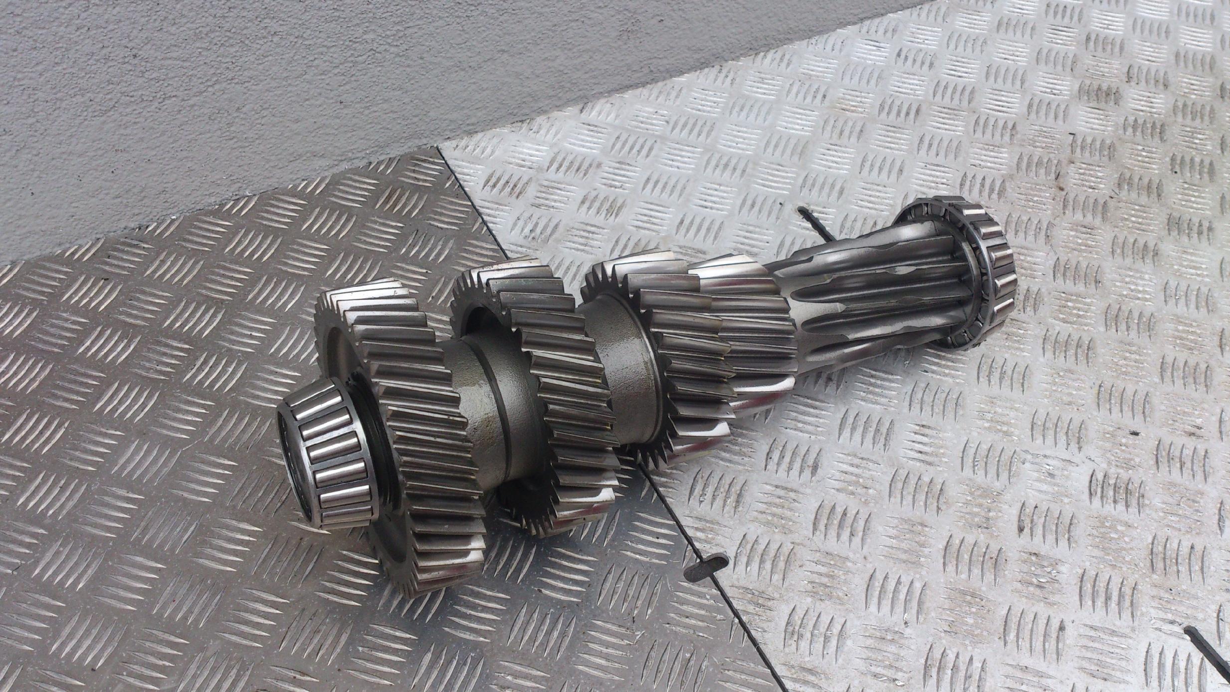 WAŁEK DOLNY SKRZYNIA BIEGÓW GRS 905 SCANIA - obrazek 2