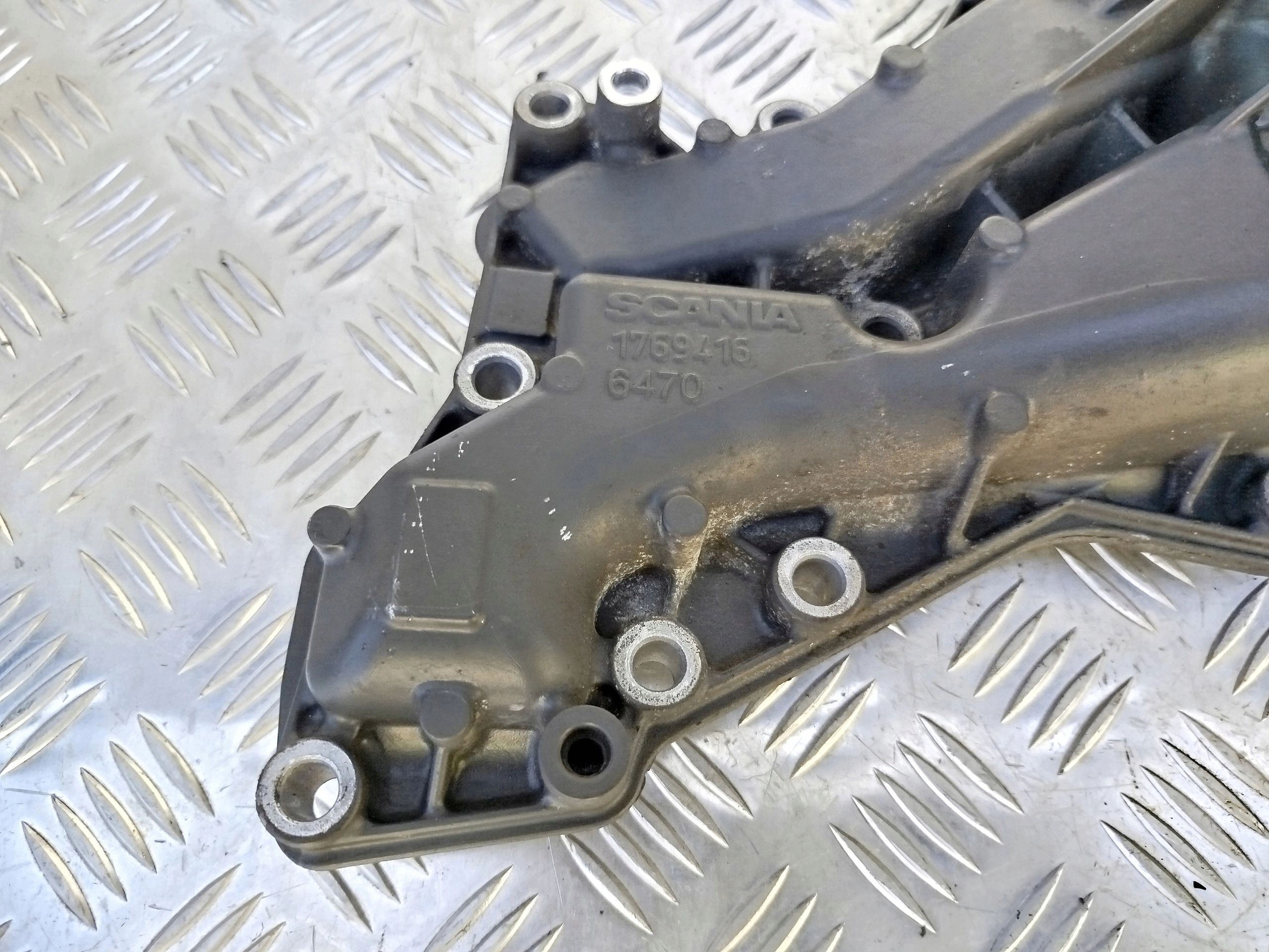 PODSTAWA OBUDOWA FILTRA OLEJU SCANIA NTG - obrazek 5