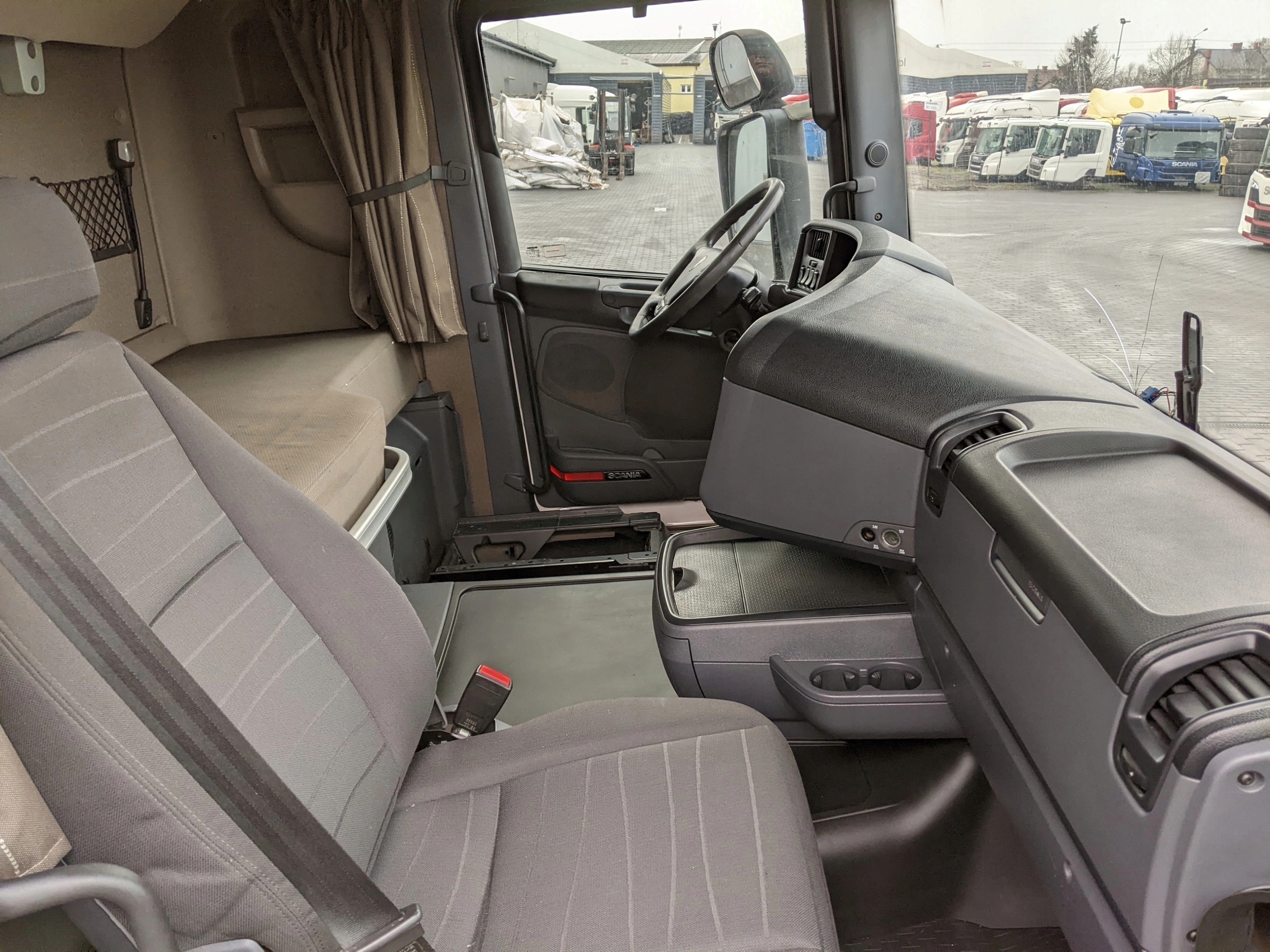 SCANIA STREAMLINE HIGHLINE ROK 2013 - 2017 - obrazek 7