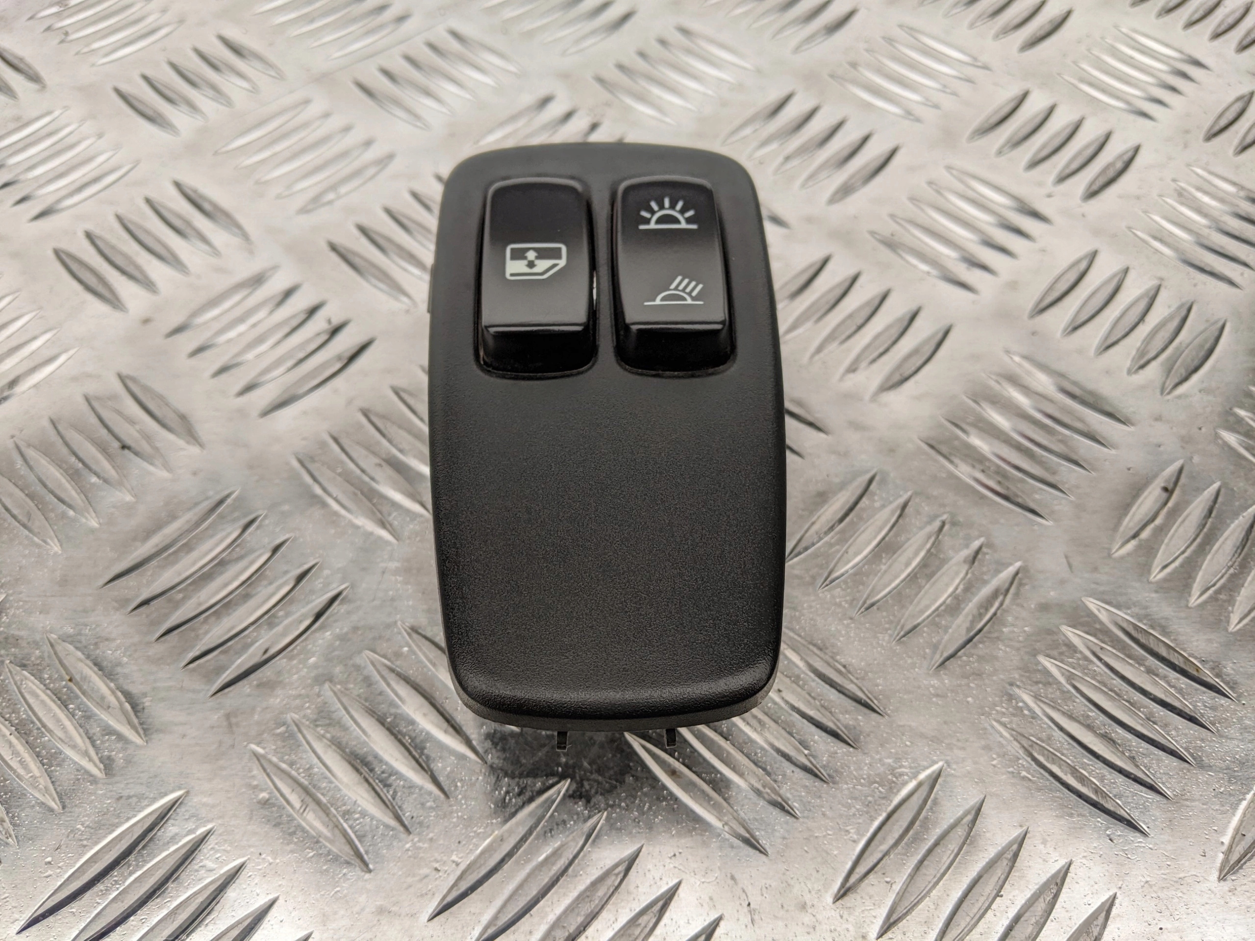 WŁĄCZNIK PRZEŁĄCZNIK SZYB SCANIA R - obrazek 3