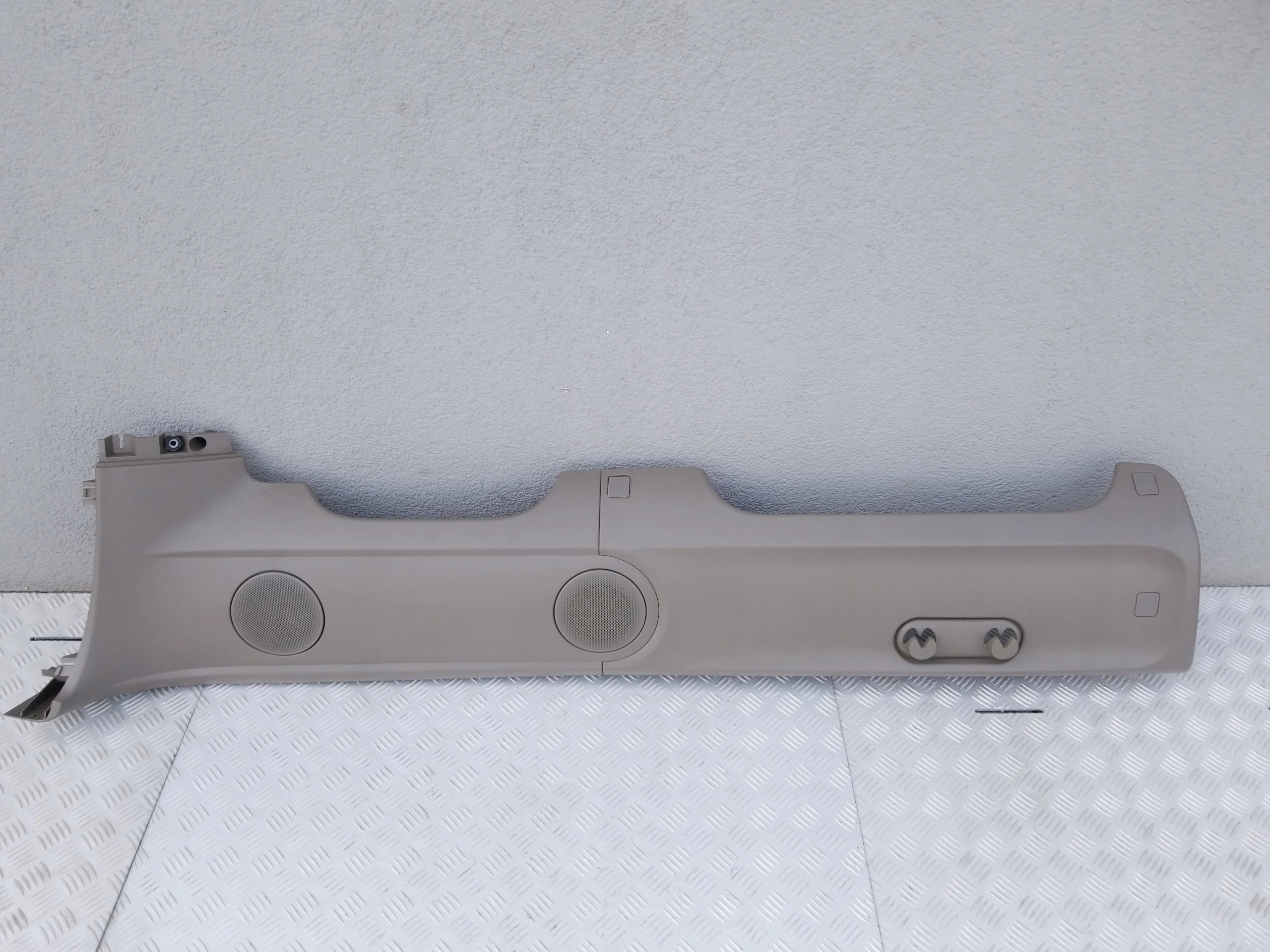 SCHOWEK BOCZEK KIESZEŃ GLOB KABINY DAF XF 105