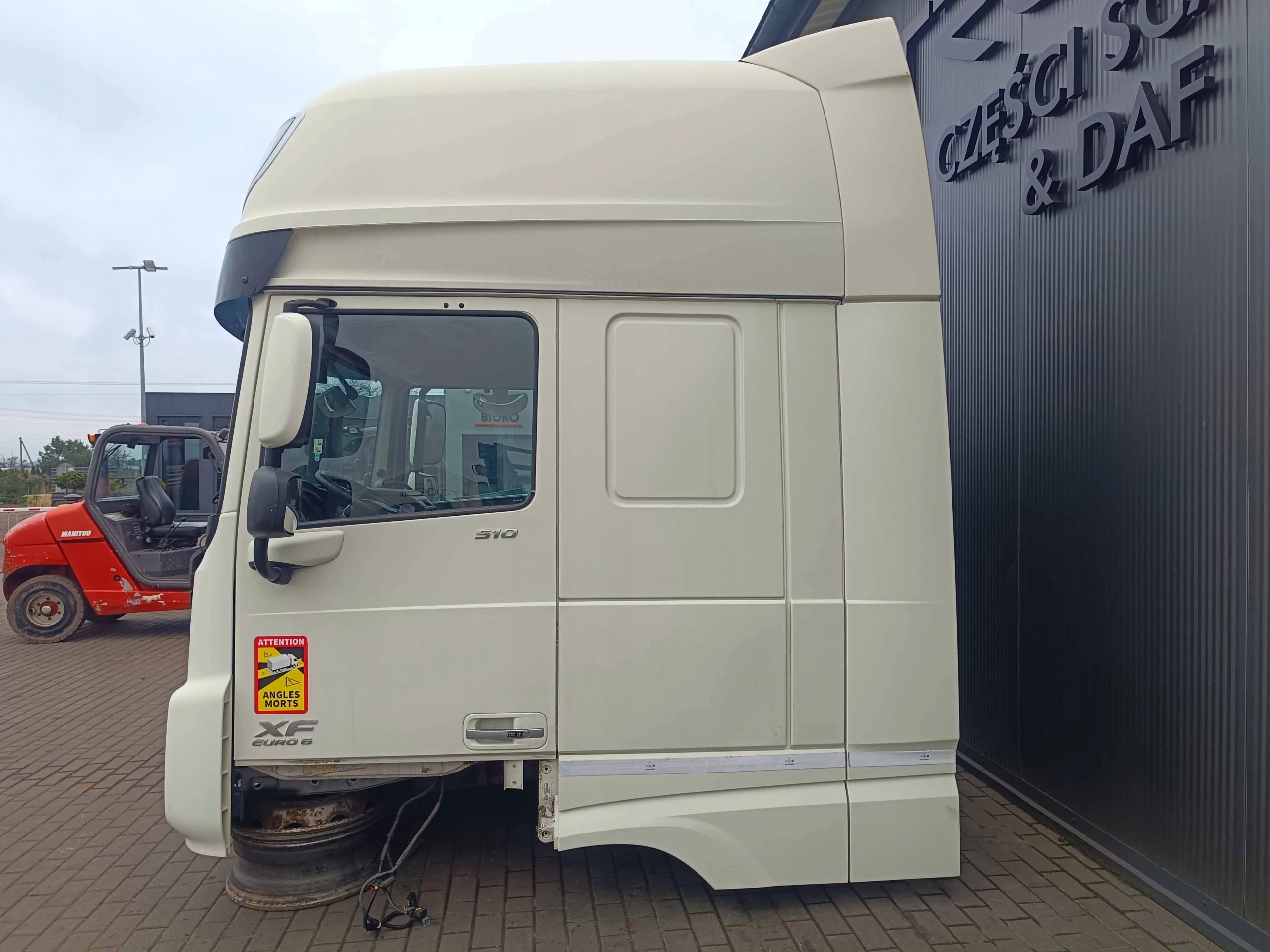 KABINA DAF XF 106 - obrazek 5