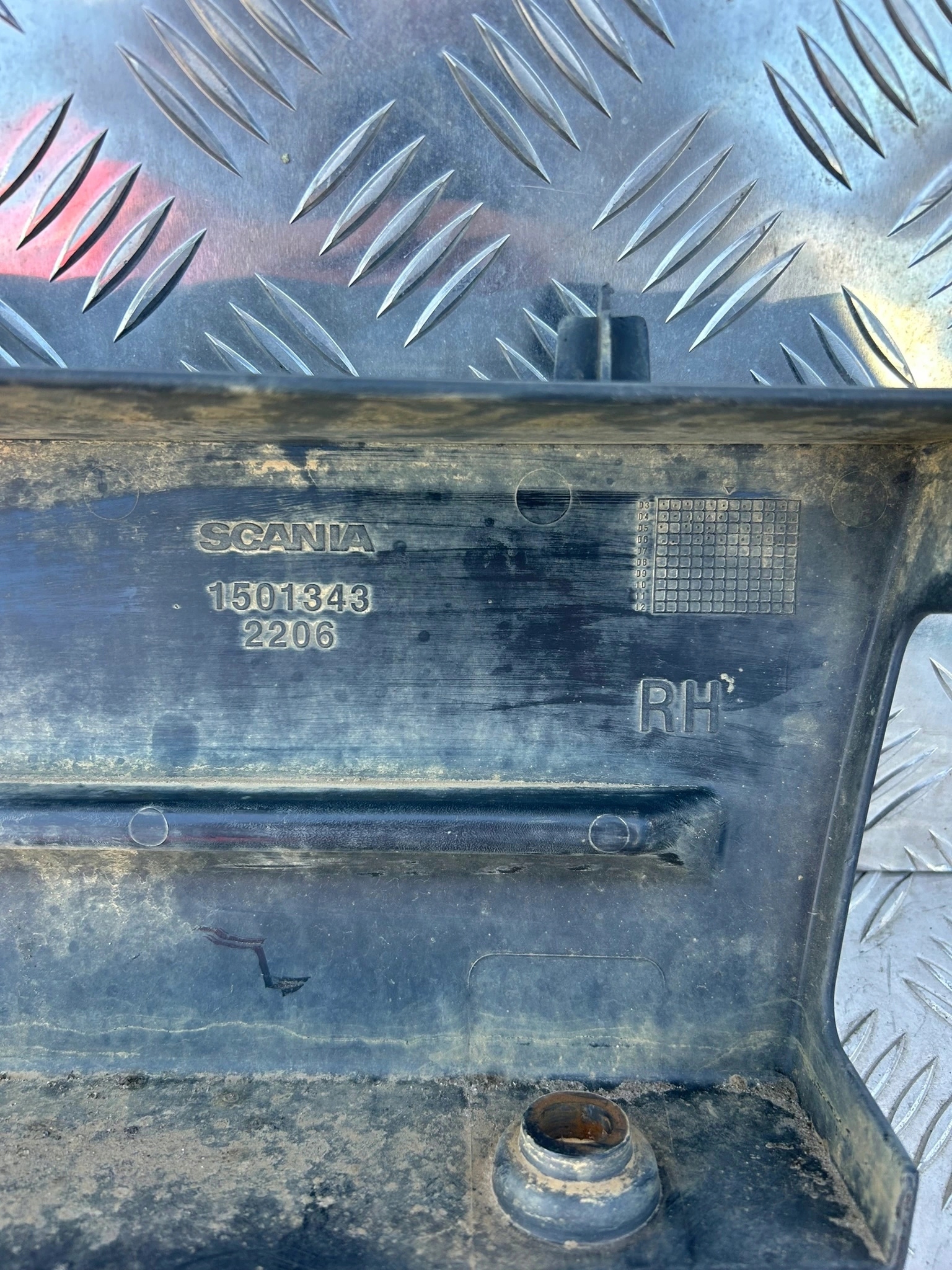 OSŁONA STOPNIA STOPNICA SCANIA R - obrazek 3