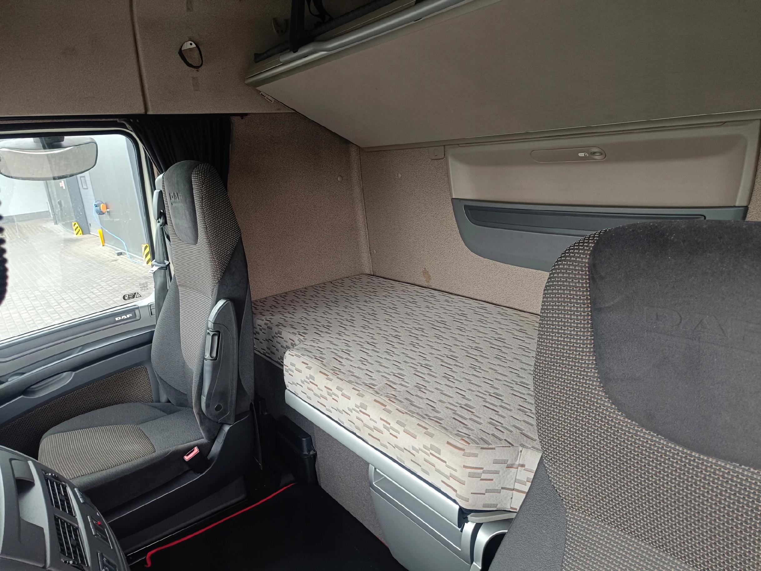 KABINA DAF XF 106 - obrazek 6