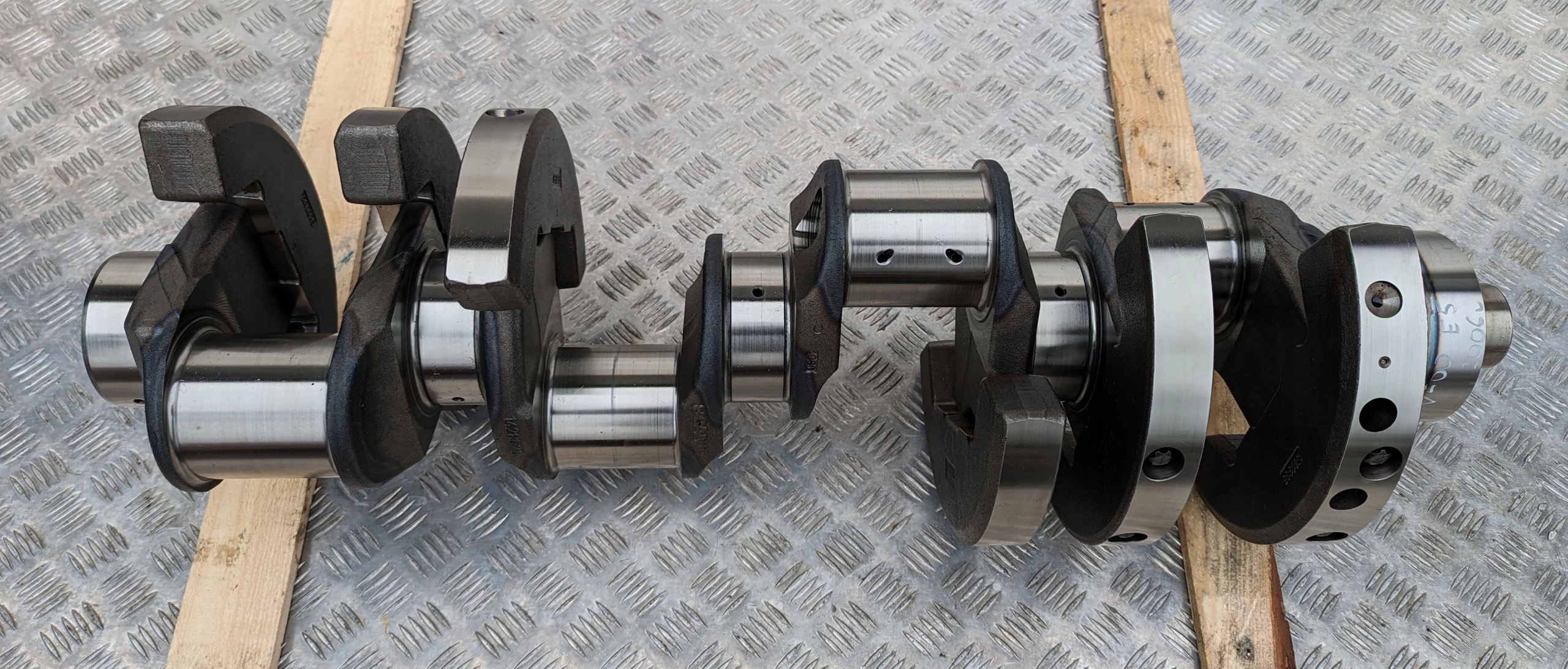 WAŁ KORBOWY SCANIA R500 PDE V8 EURO 5 - obrazek 3