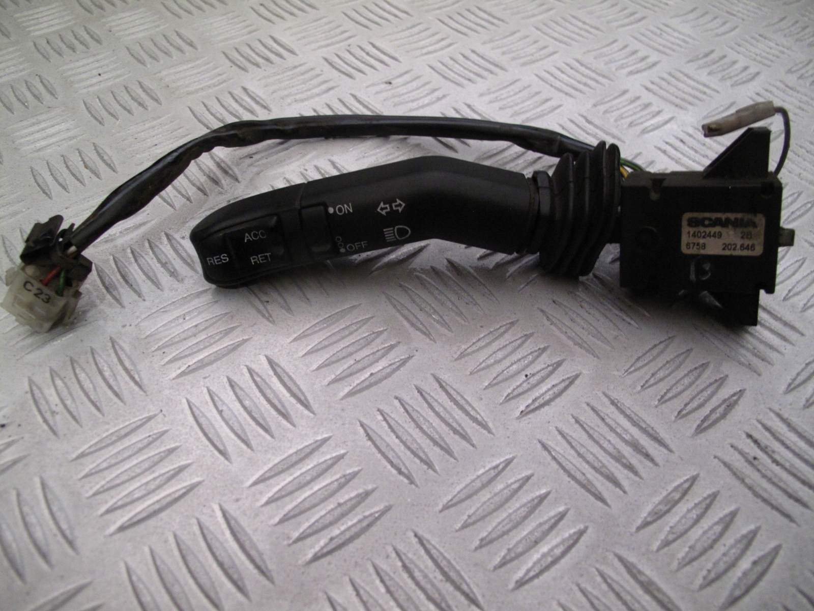 PRZEŁĄCZNIK MANETKA KIERUNKOWSKAZU SCANIA 124