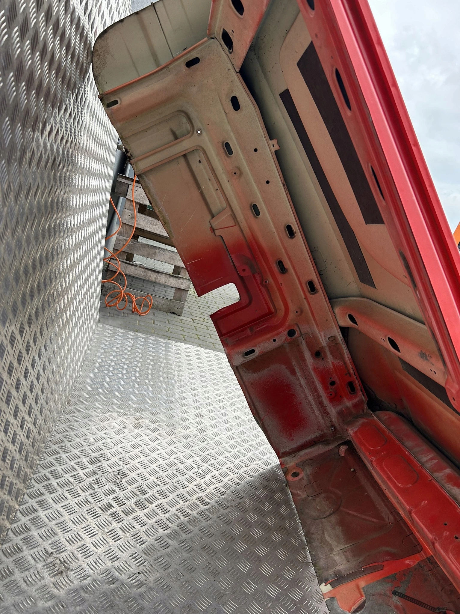 ĆWIARTKA KABINY SCANIA CR19 - obrazek 4