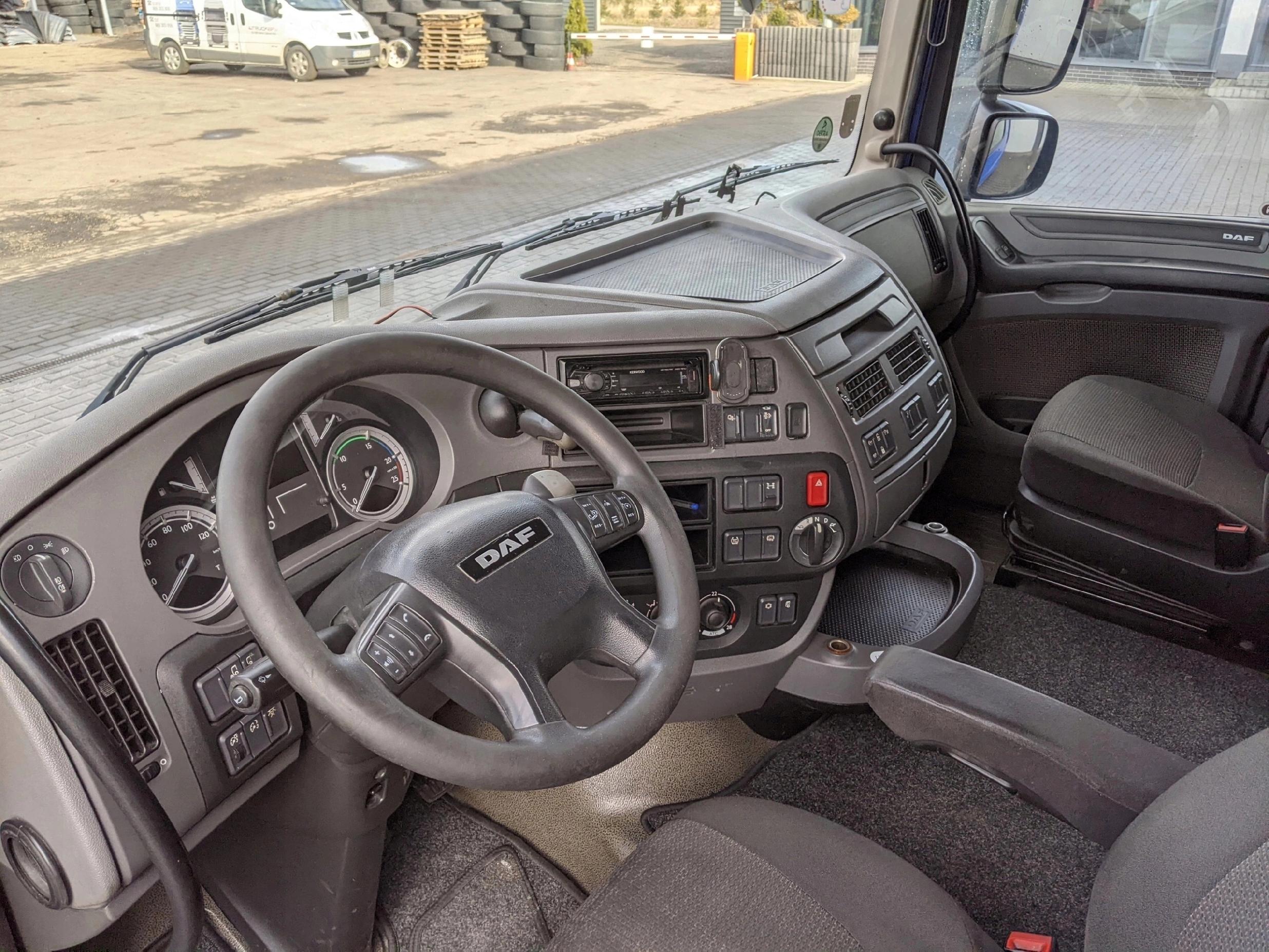 KABINA DAF XF 106 2014 ROK - obrazek 6