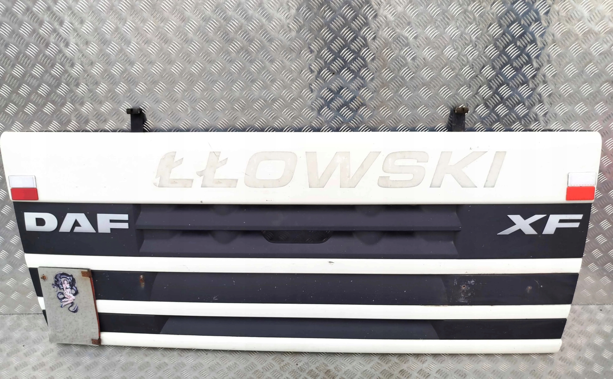 ATRAPA GÓRNA MASKA DAF XF 106 - obrazek 2