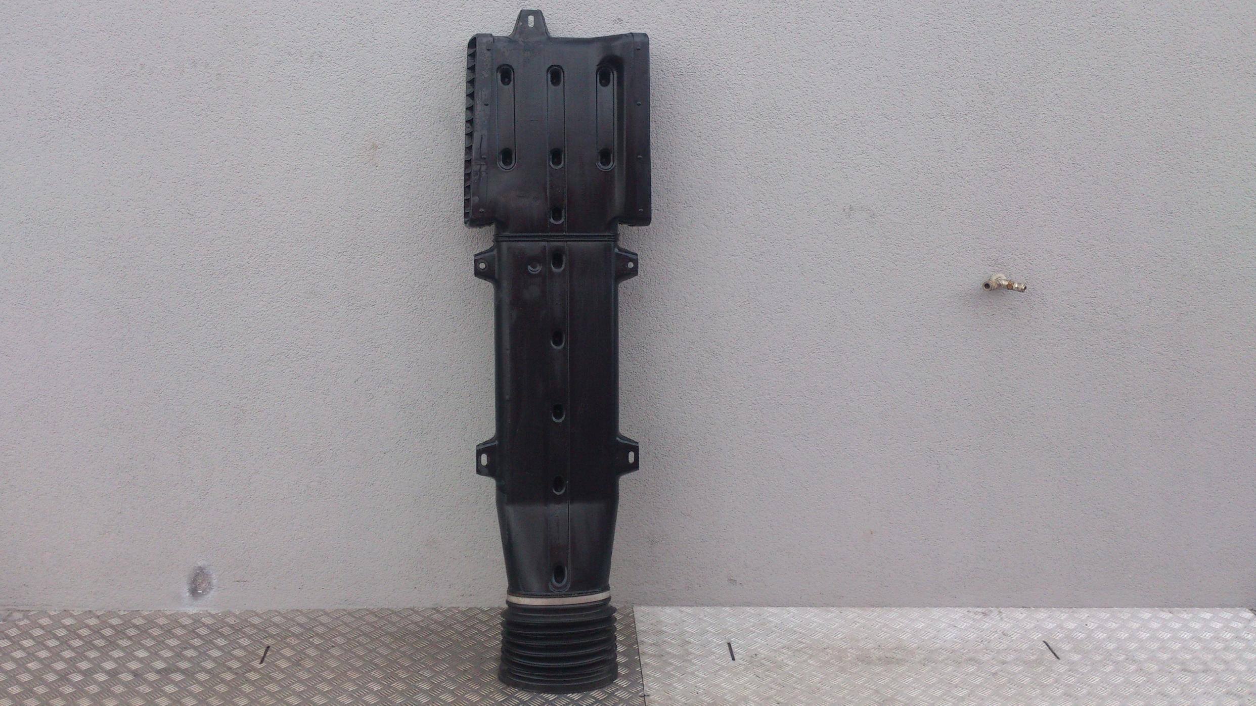 KOMIN WLOT POWIETRZA DAF XF 105