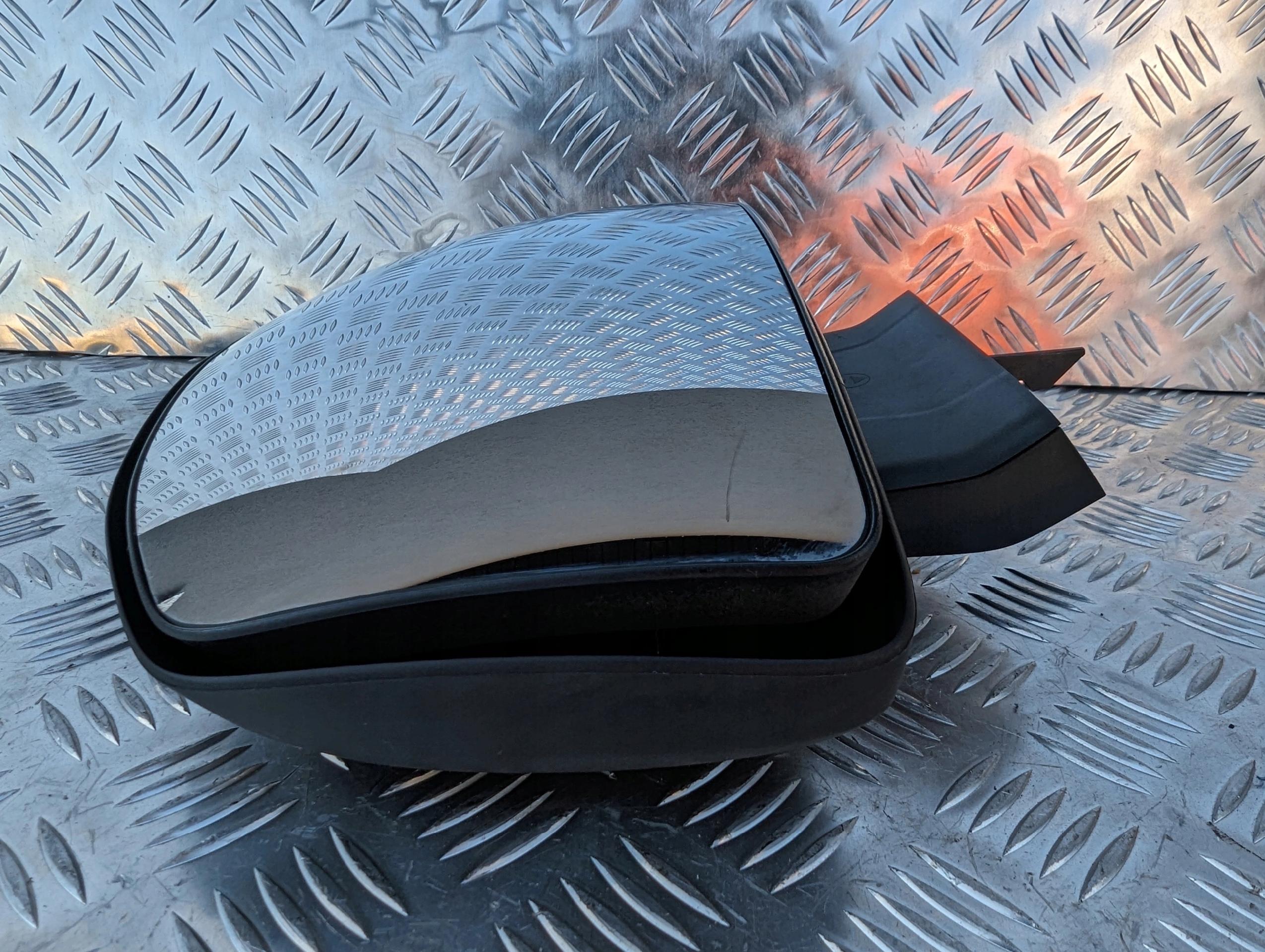 LUSTERKO KRAWĘŻNIKOWE SCANIA R S NTG - obrazek 3