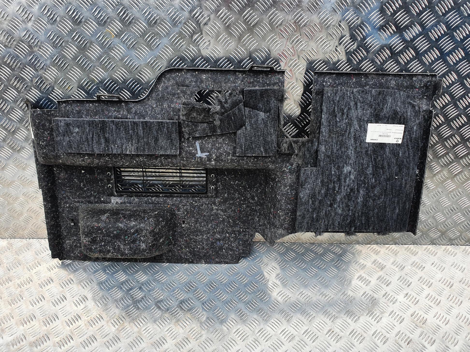 TAPICERKA SCHOWKA TYLNEGO KABINY SCANIA R S LEWA S - obrazek 3