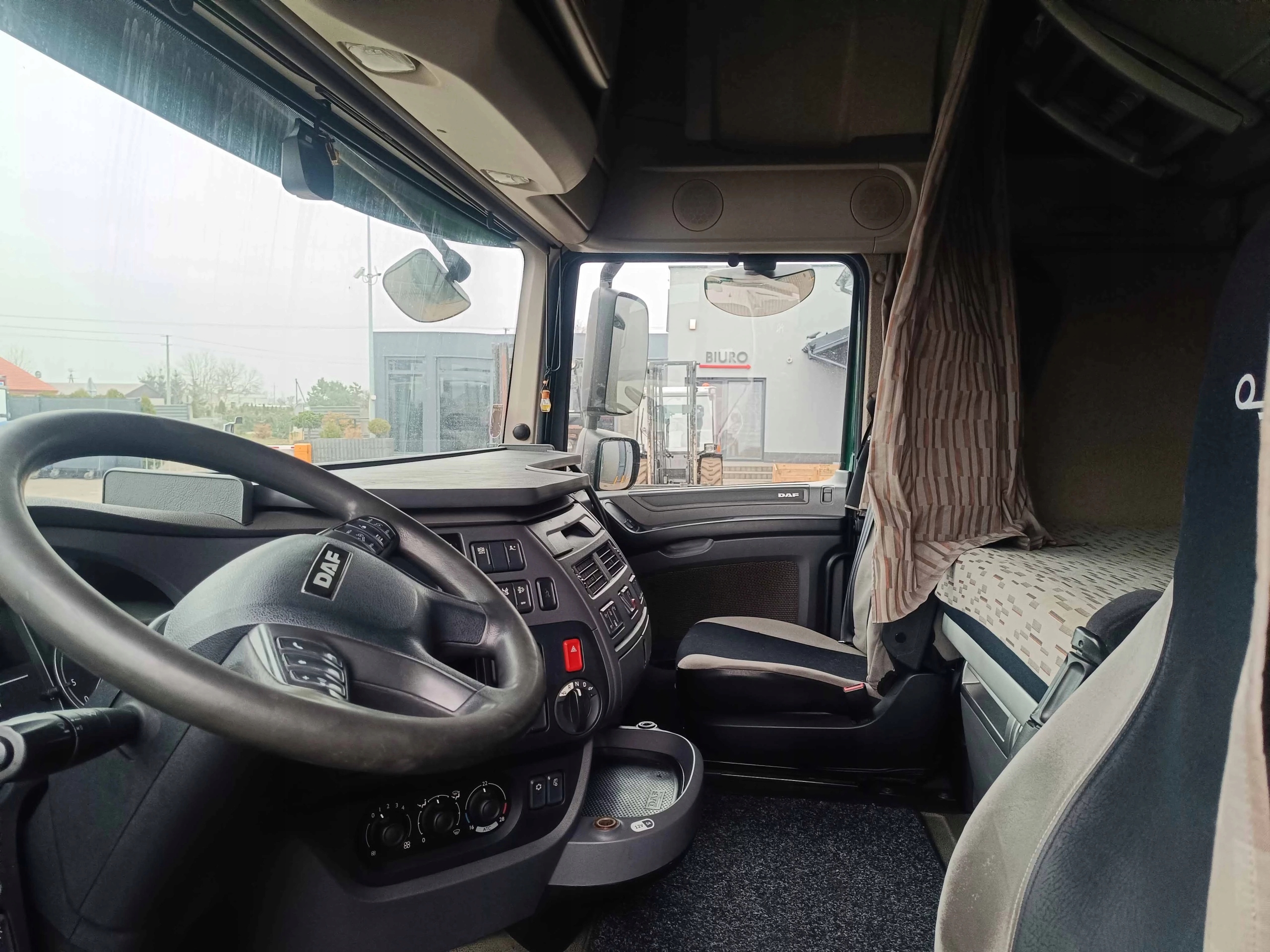 KABINA DAF XF 106 - obrazek 7