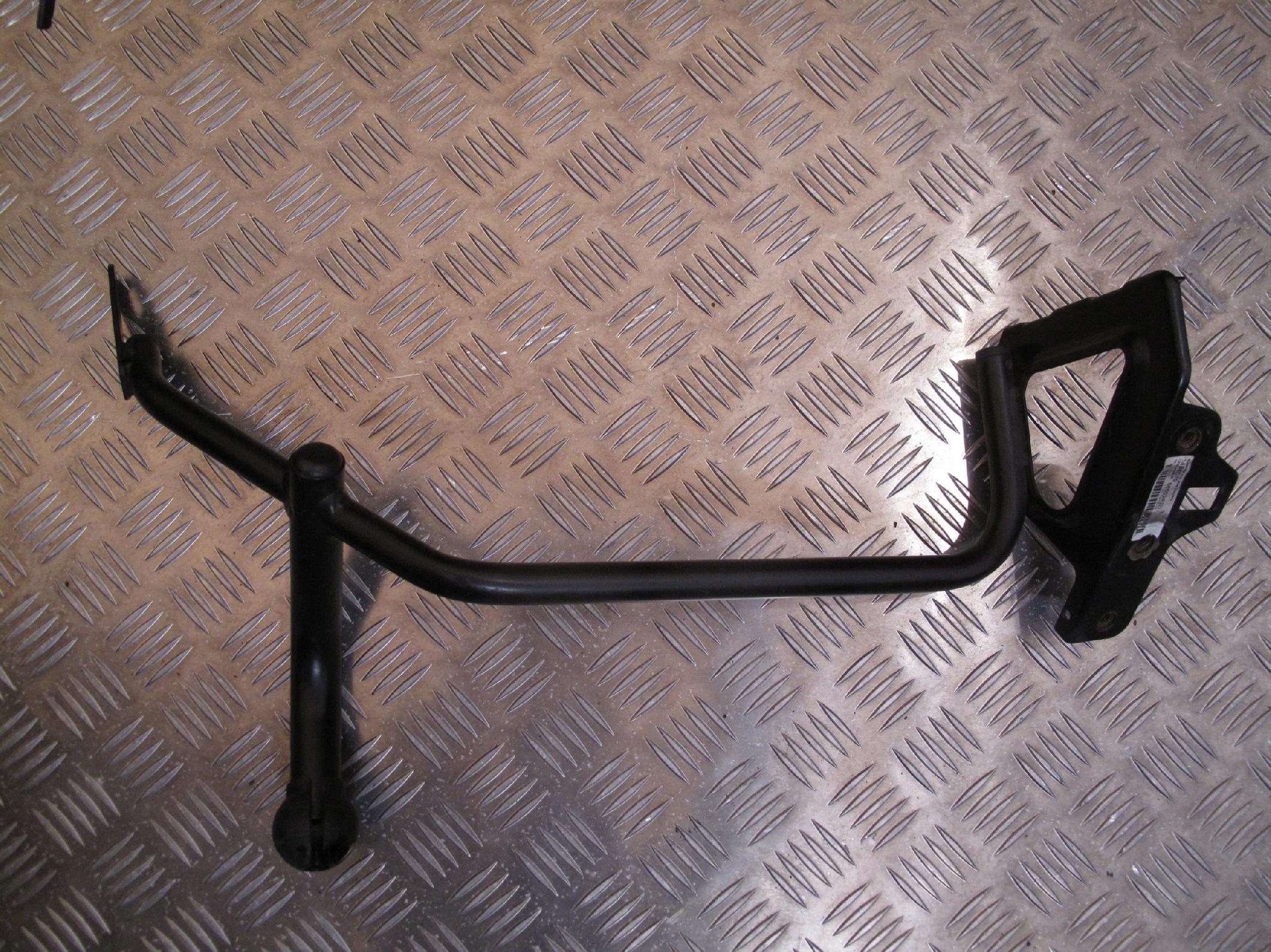 UCHWYT MOCOWANIE LUSTERKA RAMPOWEGO SCANIA TOPLINE