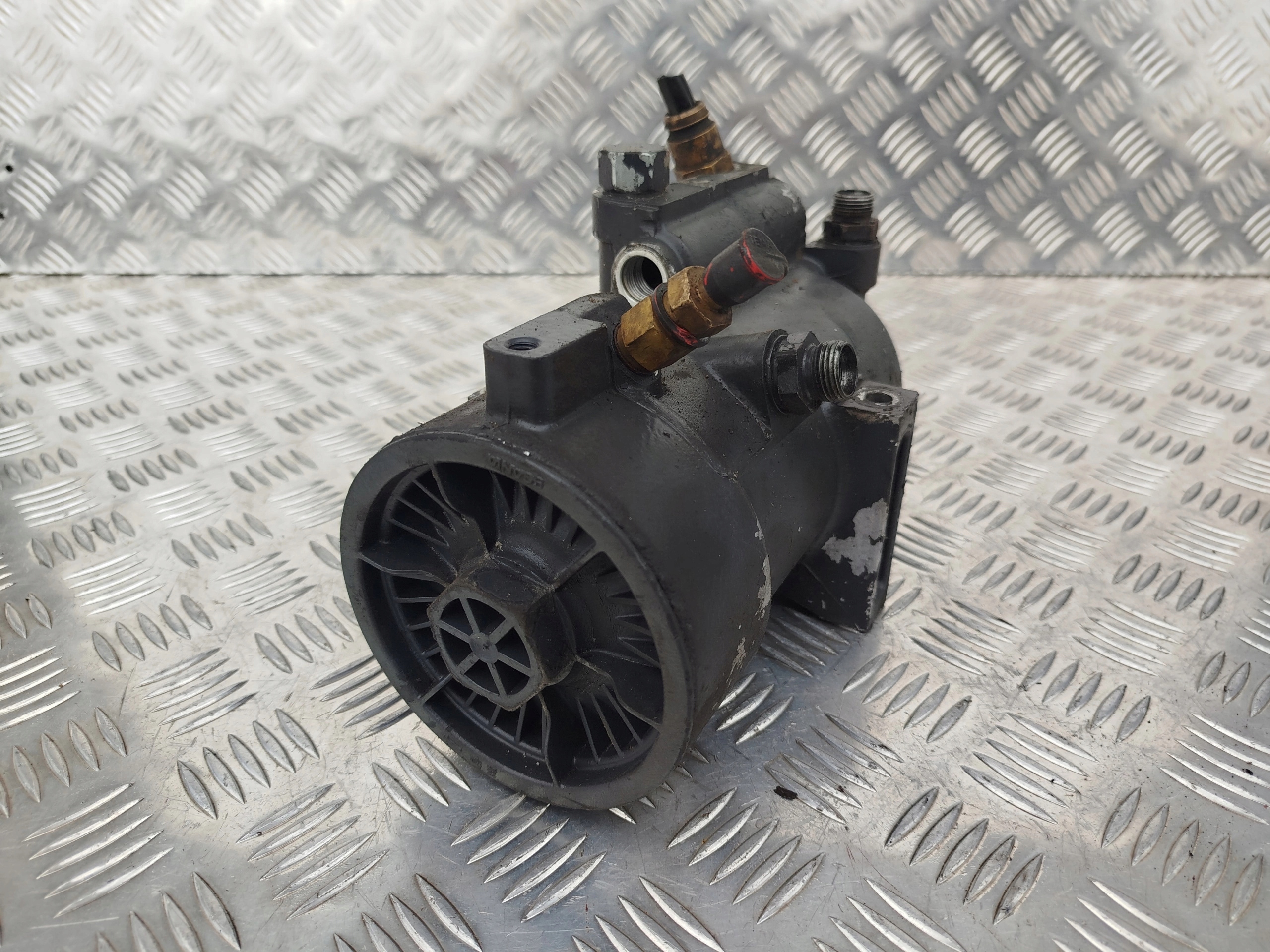 OBUDOWA FILTRA PALIWA SCANIA HPI