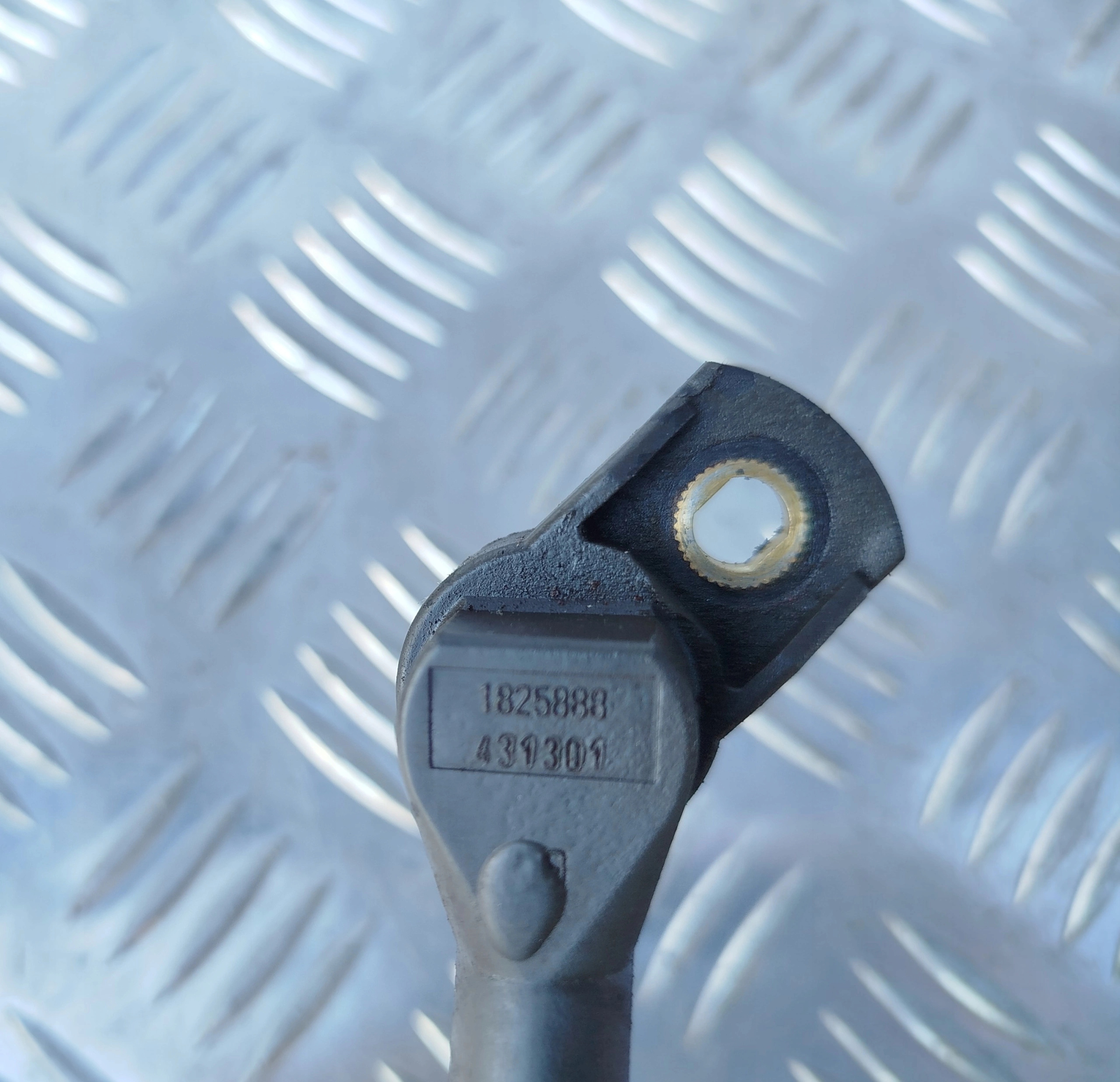 CZUJNIK PRĘDKOŚCI POMPY WODY DAF XF 106 - obrazek 3