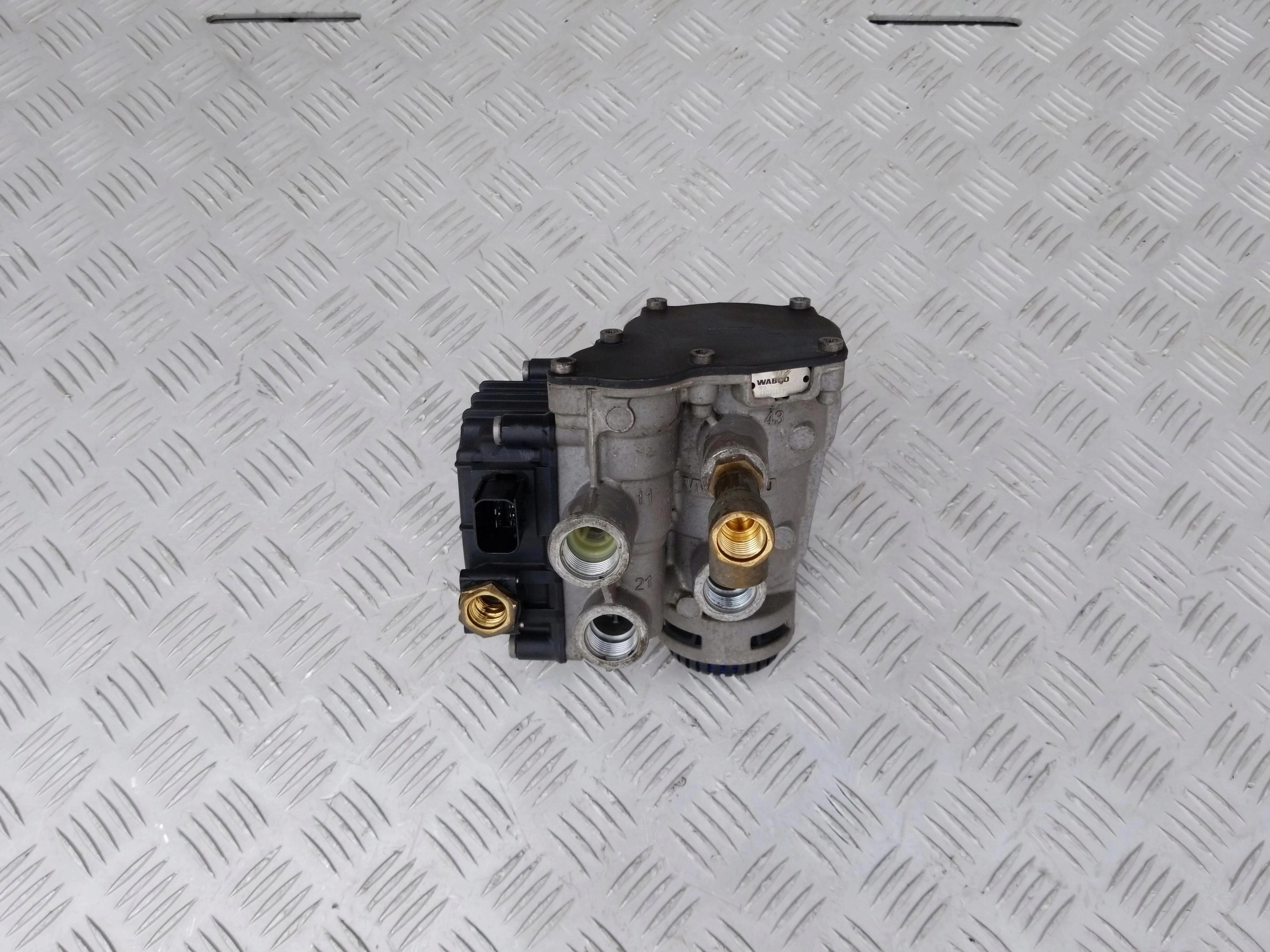 ZAWÓR EUROPA NACZEPY DAF CF 450 XF 106 EURO 6 LIFT - obrazek 2