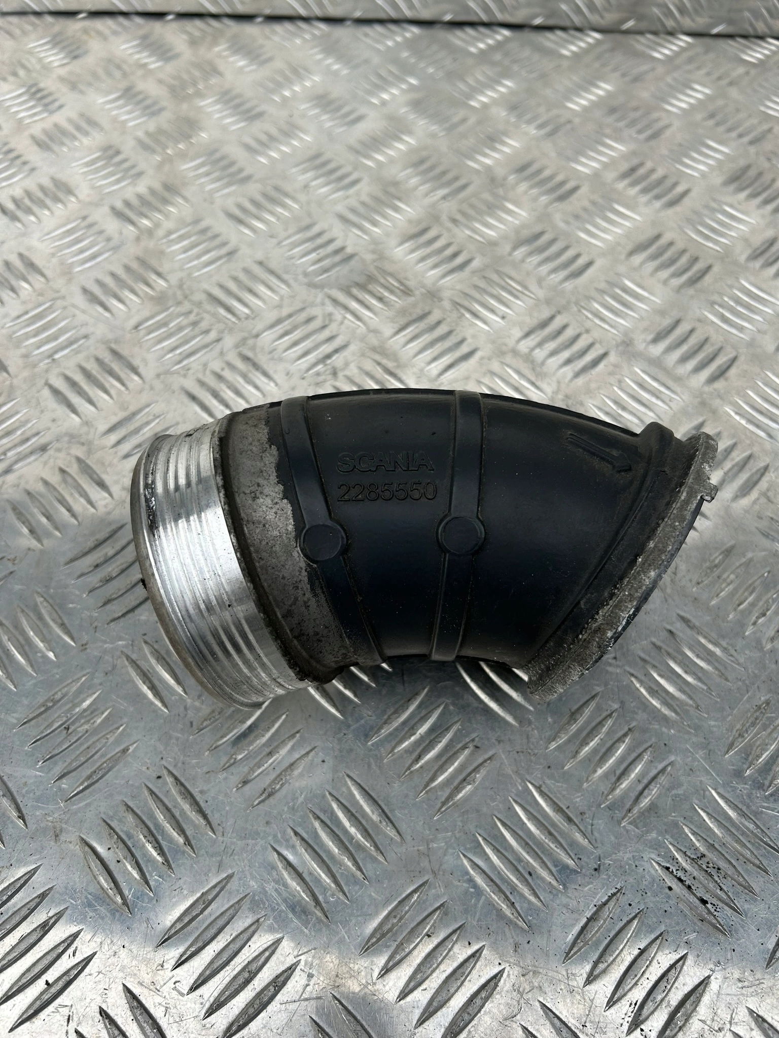 KOLANO RURA PRZEWÓD ŁĄCZNIK NA KOLEKTORZE SCANIA NEXT GEN NTG