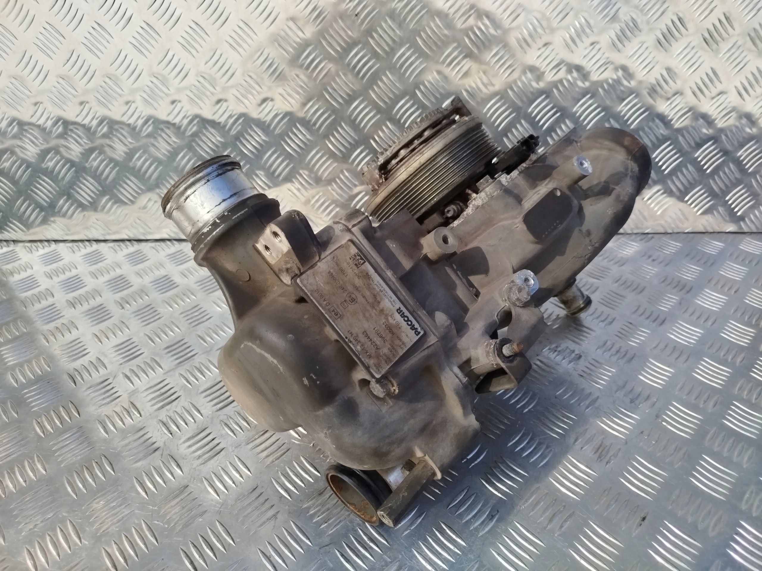 POMPA WODY DAF XF 106 - obrazek 3