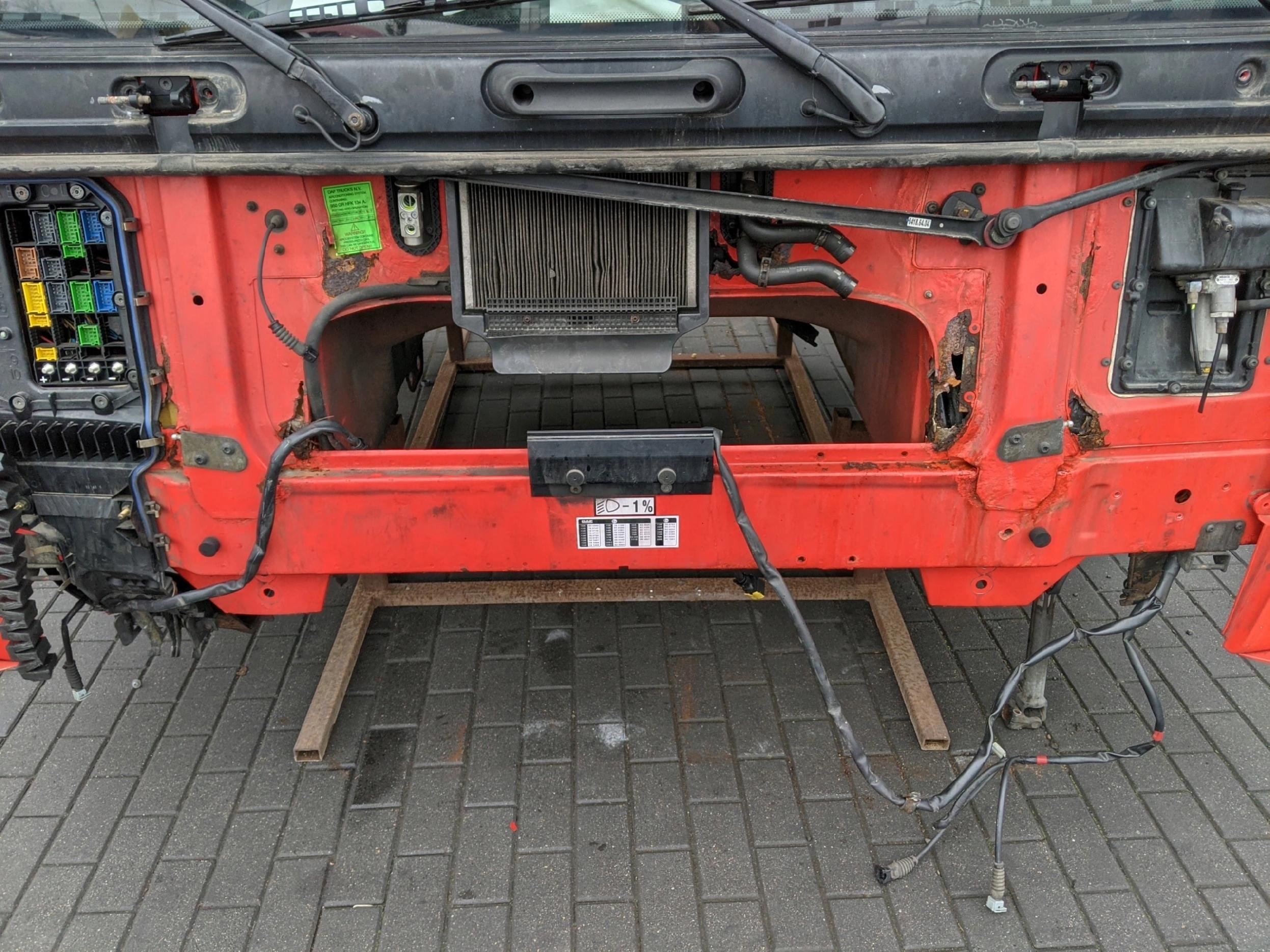 KABINA DAF XF 105 2012 ROK NOWY TYP SŁUPKA - obrazek 6