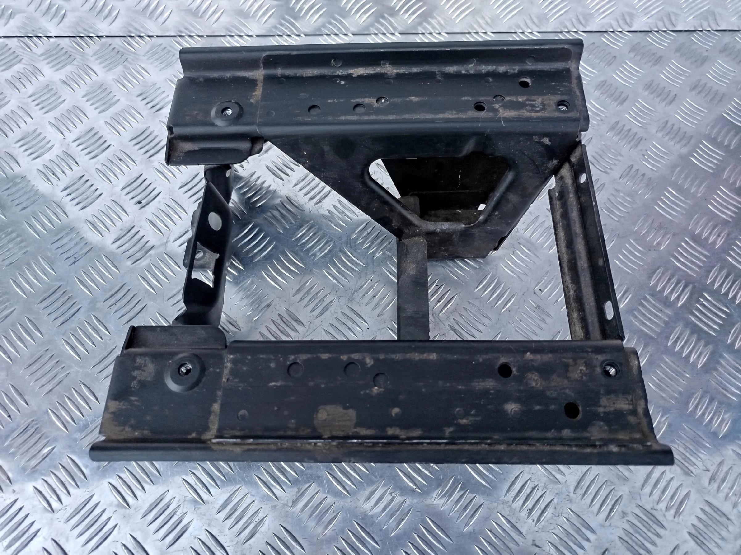 PODSTAWA FOTELA PRAWA SCANIA STREAMLINE - obrazek 3