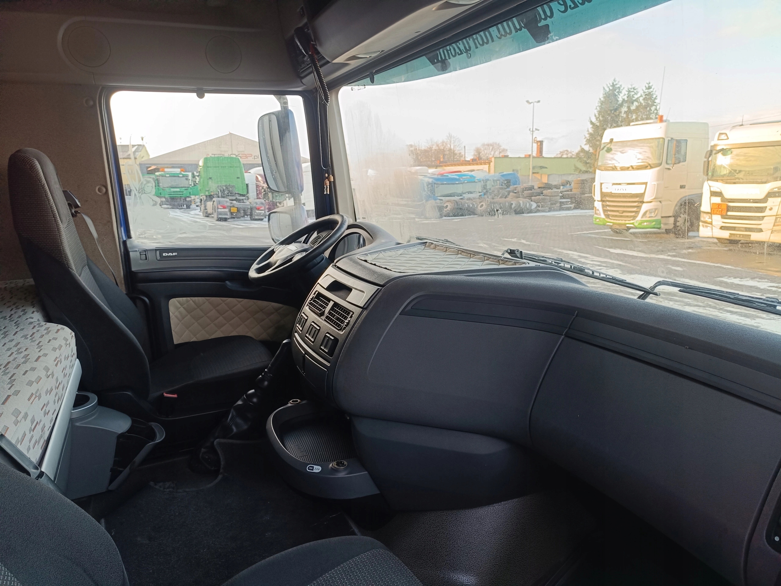 KABINA DAF XF 106 SSC - obrazek 10