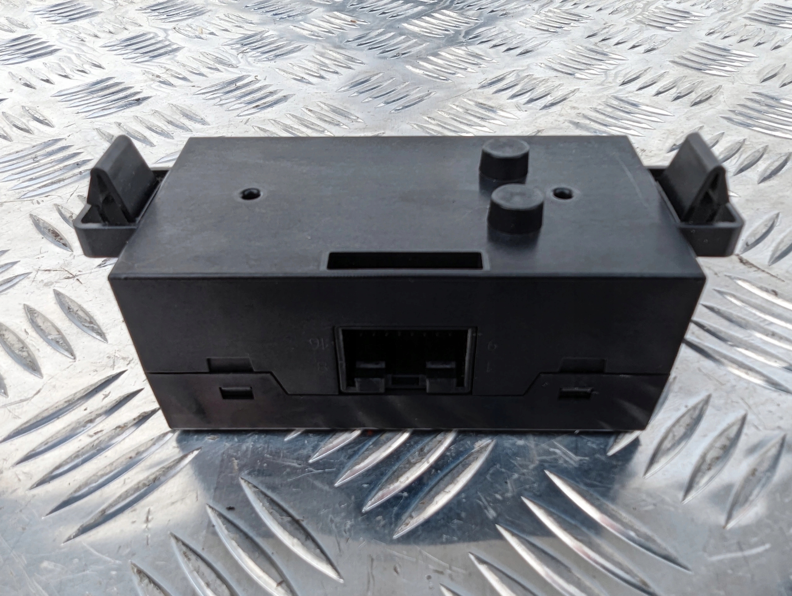 STEROWNIK MODUŁ PRZEŁĄCZNIKÓW DAF XF 106 LIFT - obrazek 3