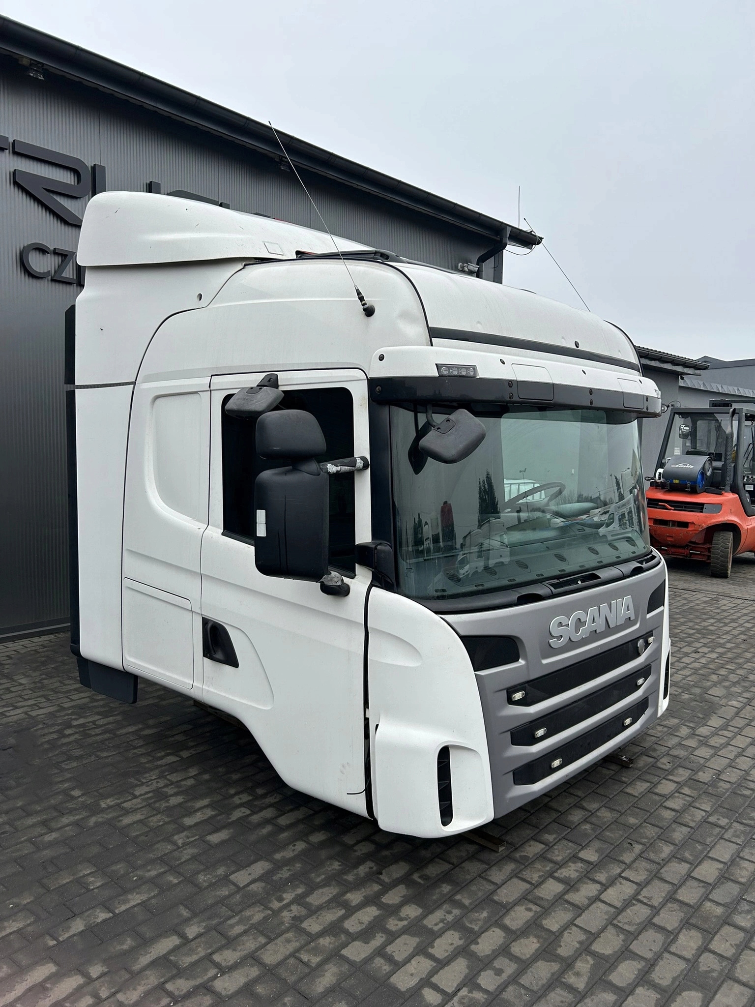 KABINA SCANIA CG19 HIGHLINE XPI - obrazek 4