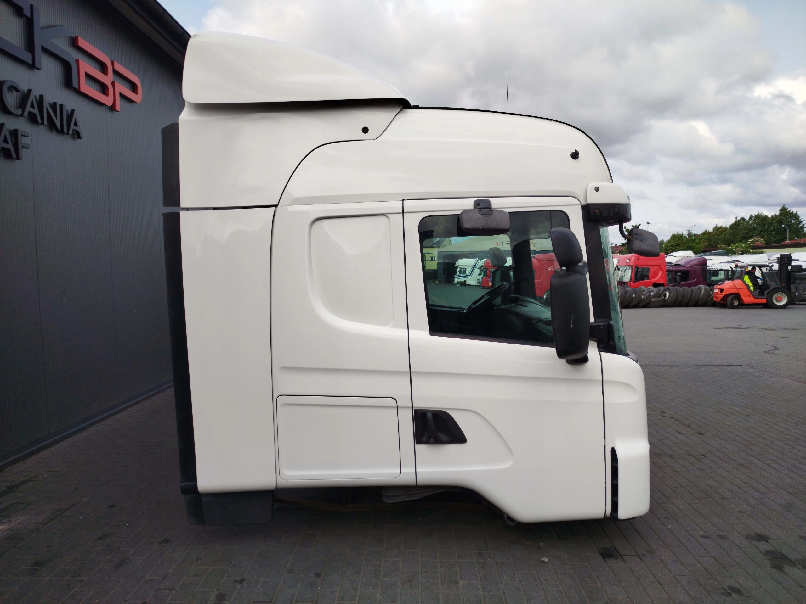 KABINA SCANIA G XPI HIGHLINE - obrazek 3