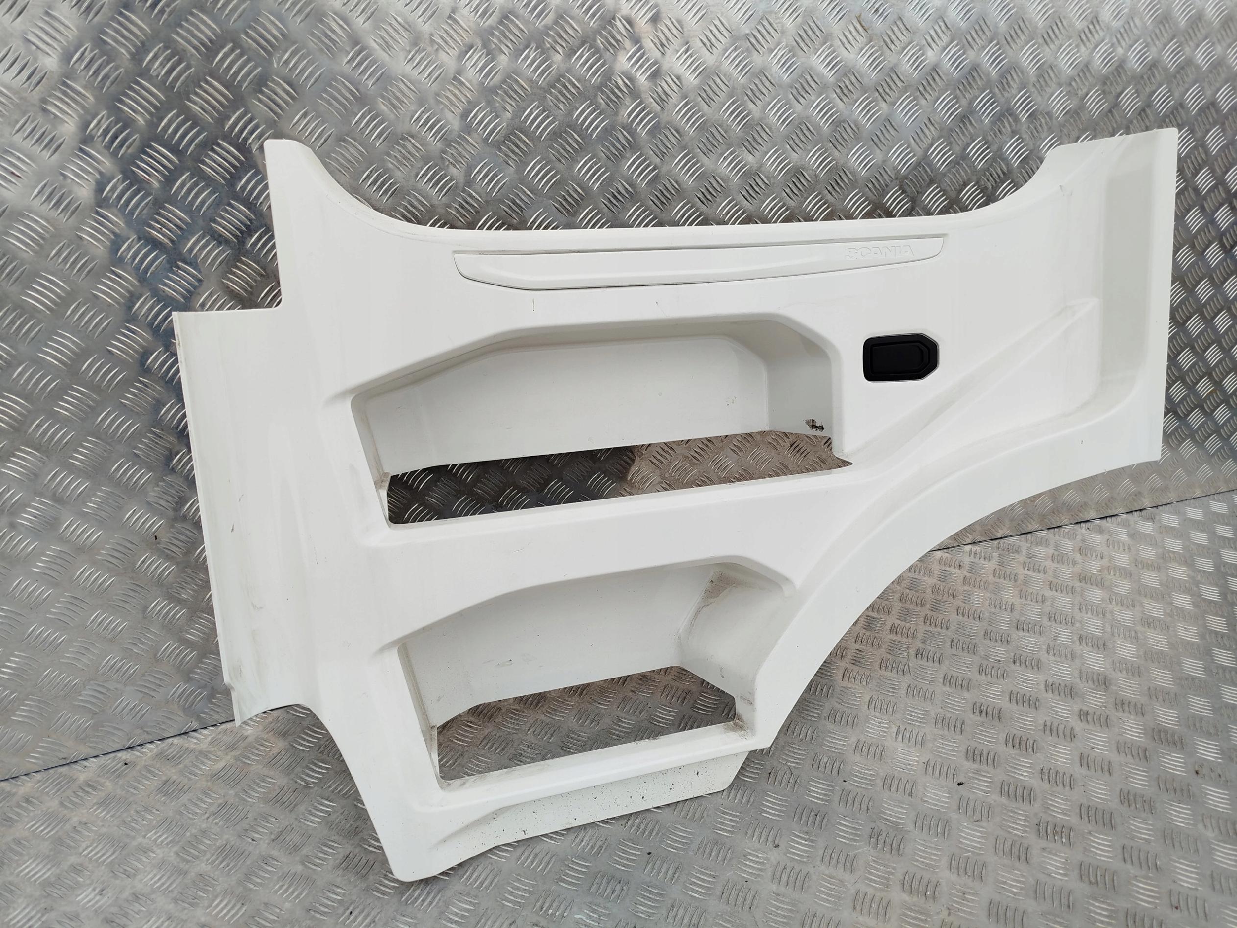 OSŁONA STOPNIA STOPNICY LEWA SCANIA S NTG - obrazek 3