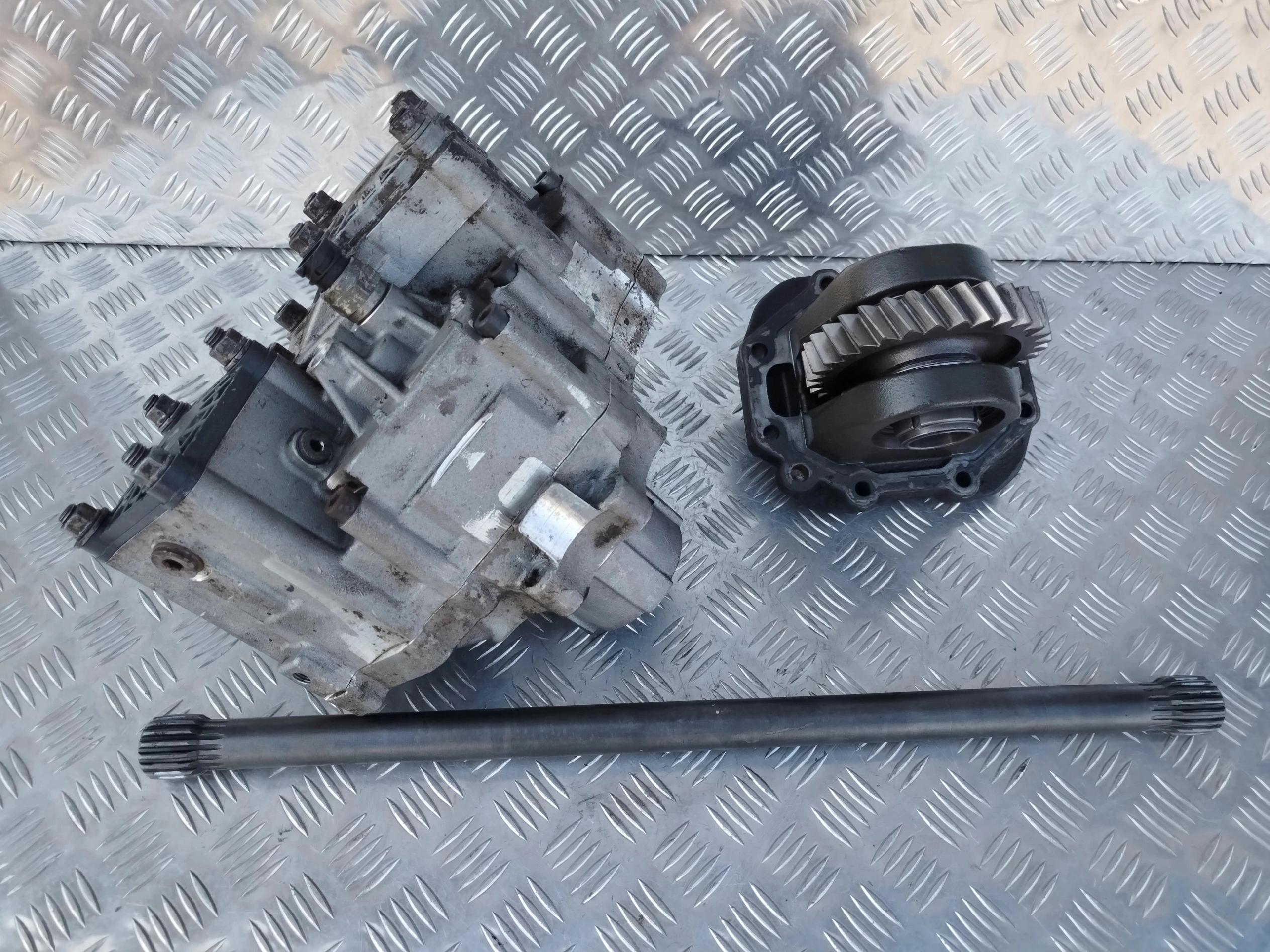 PRZYSTAWKA ODBIORU MOCY SCANIA GRS 895 905 - obrazek 2