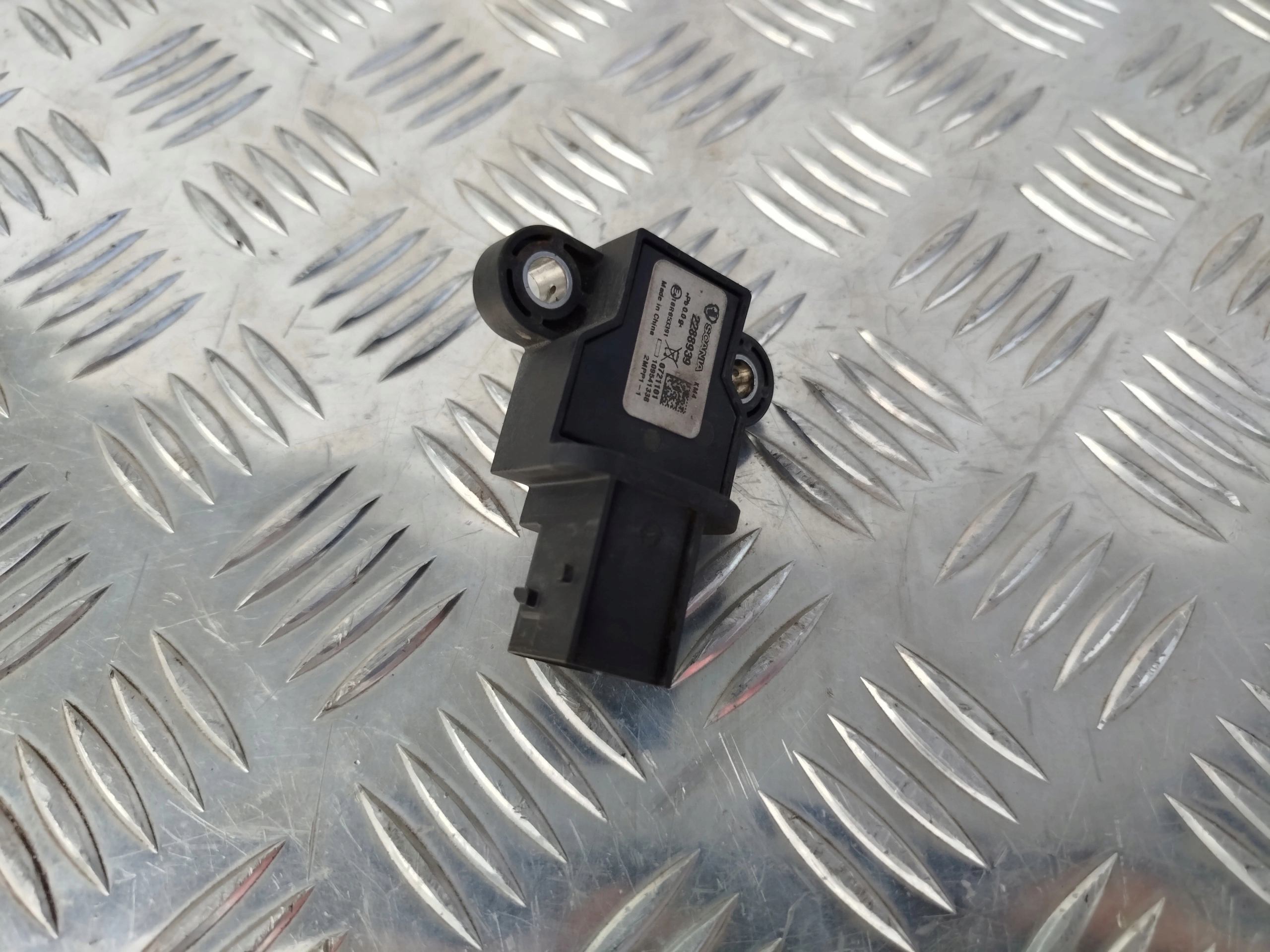 CZUJNIK CIŚNIENIA I TEMPERATURY SCANIA NTG LNG - obrazek 3