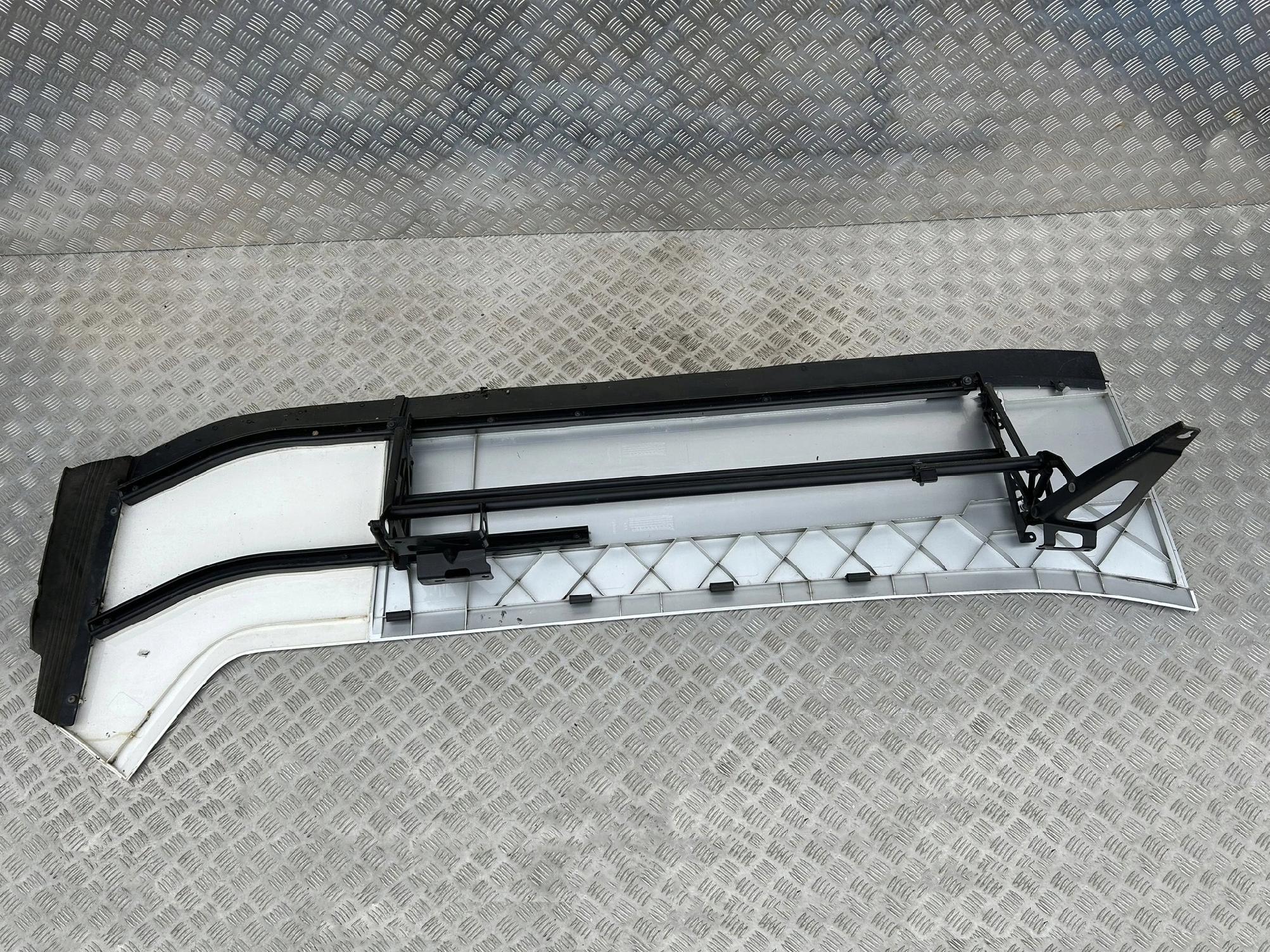 BOCZNY SPOJLER KABINY SCANIA NTG R LEWY - obrazek 2