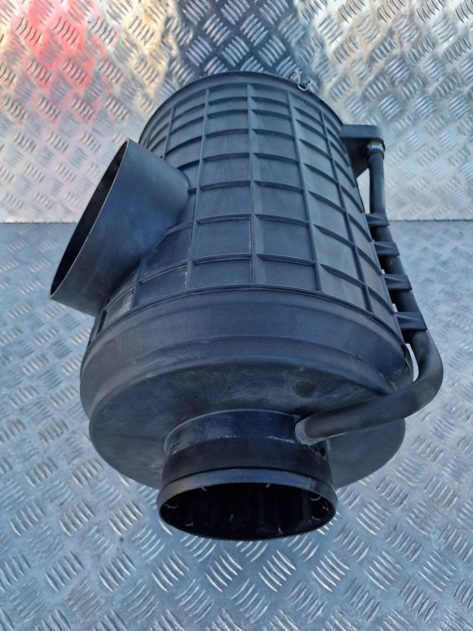 OBUDOWA FILTRA POWIETRZA DAF XF 105 BDF - obrazek 3