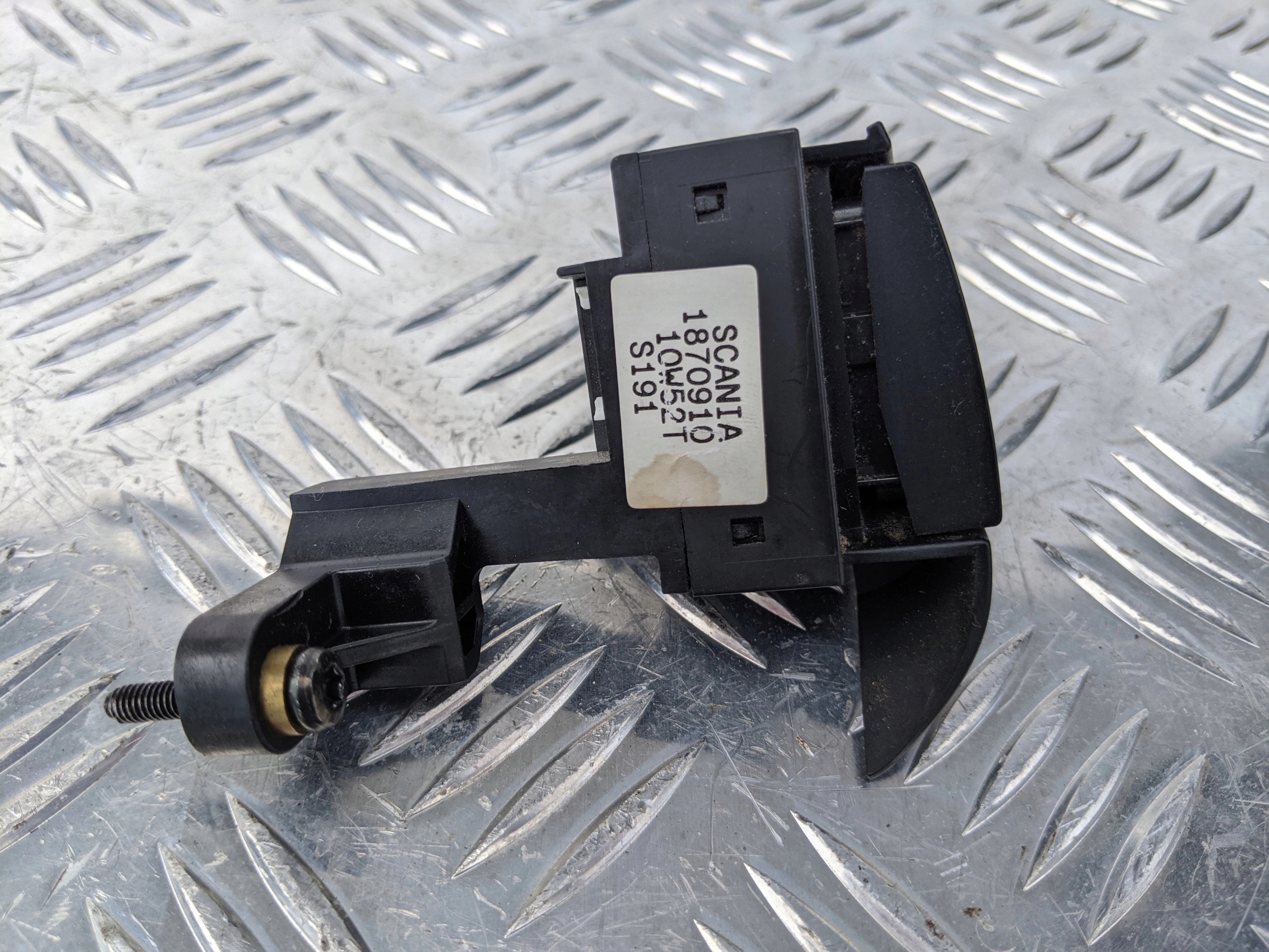 PRZYCISKI STEROWANIA W KIEROWNICY SCANIA R - obrazek 3