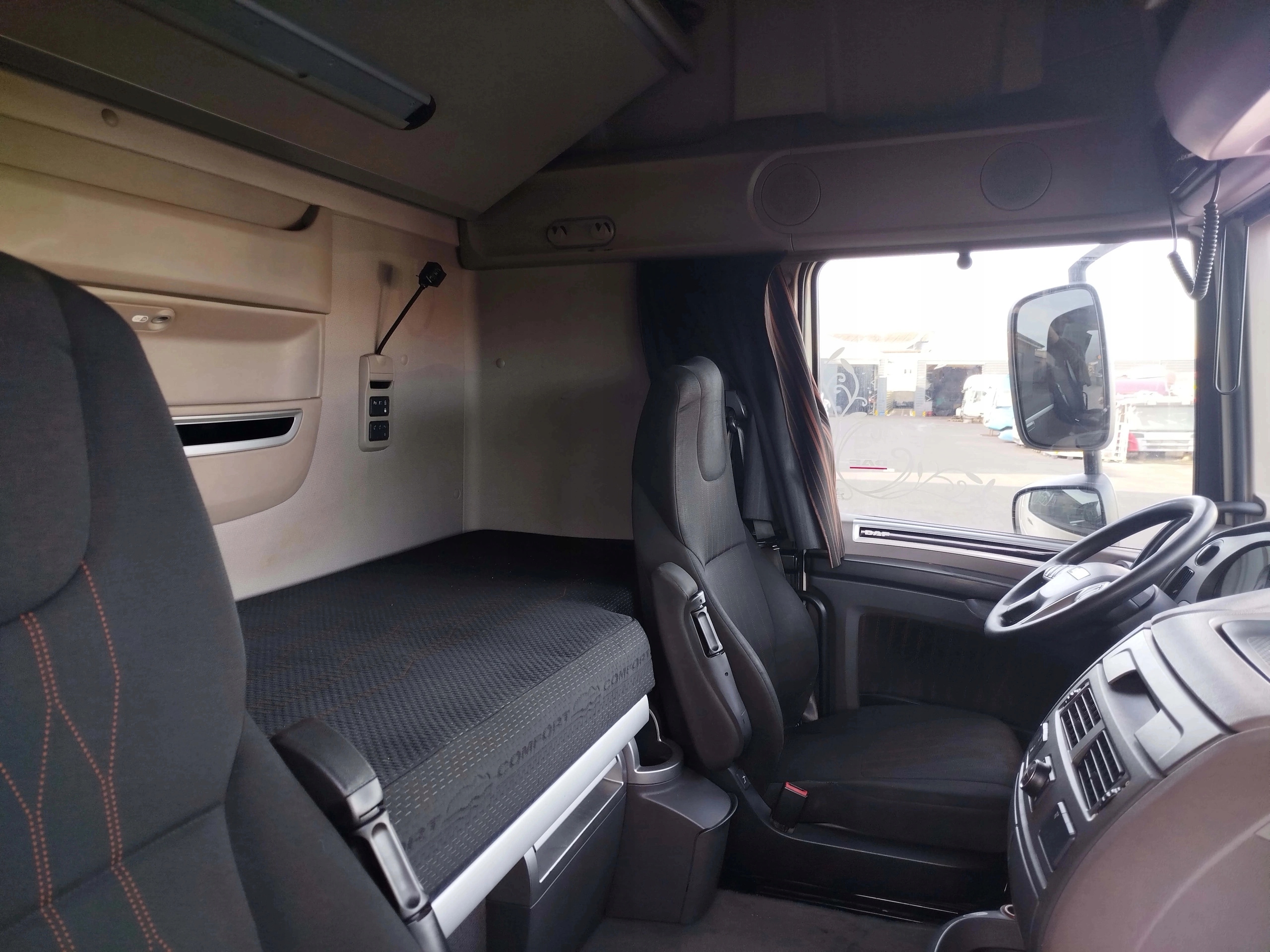 KABINA DAF XF 106 LIFT - obrazek 9