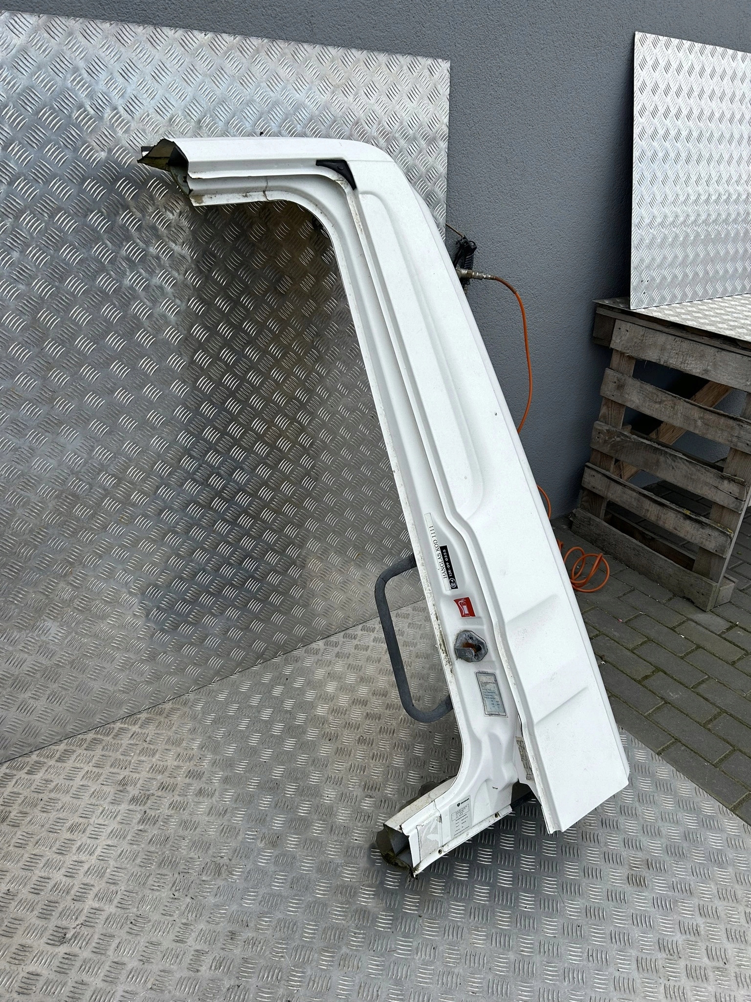 ĆWIARTKA KABINY SCANIA CP14 - obrazek 3