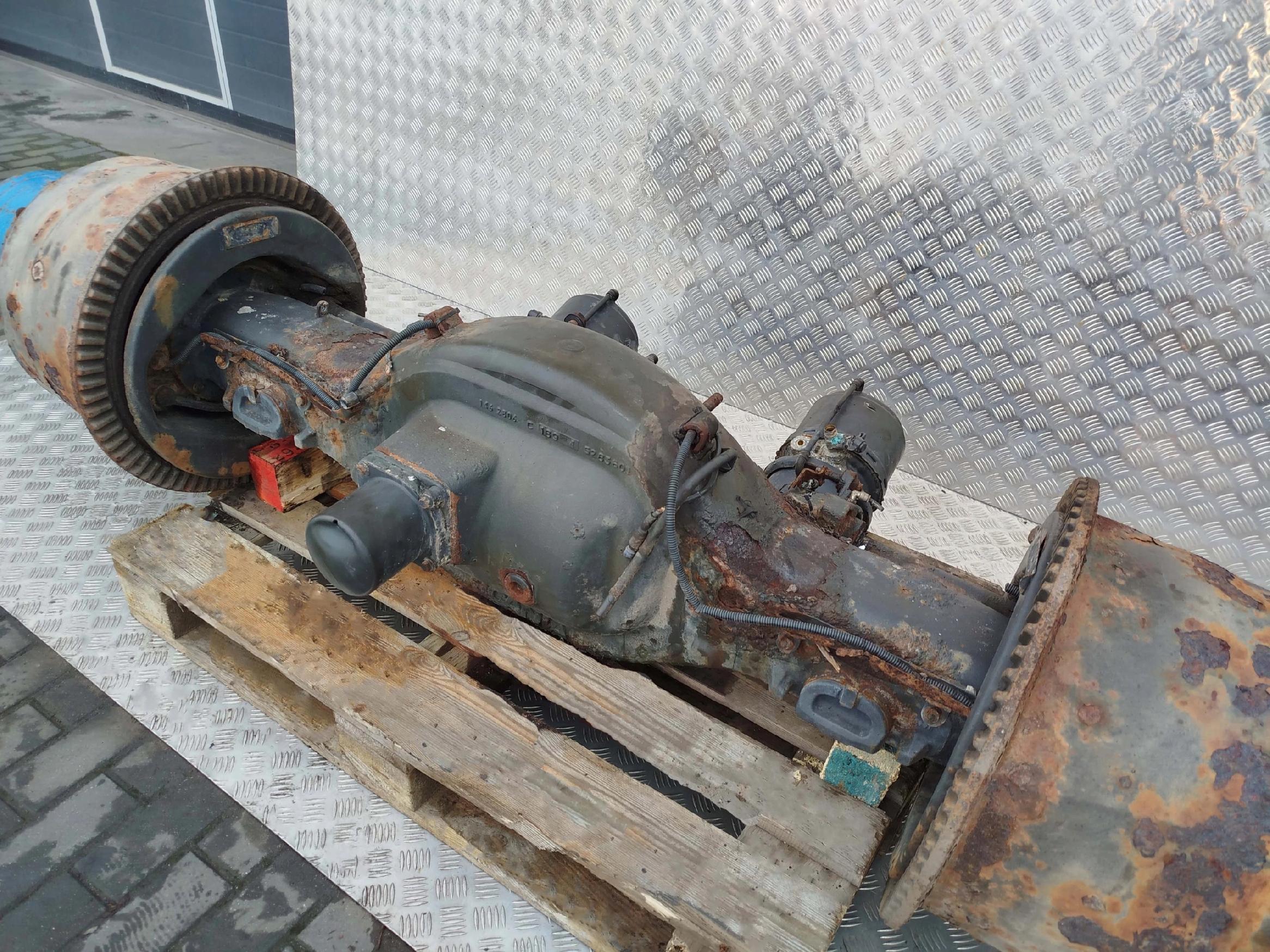 OBUDOWA POCHWA MOSTU SCANIA RP 835 - obrazek 4