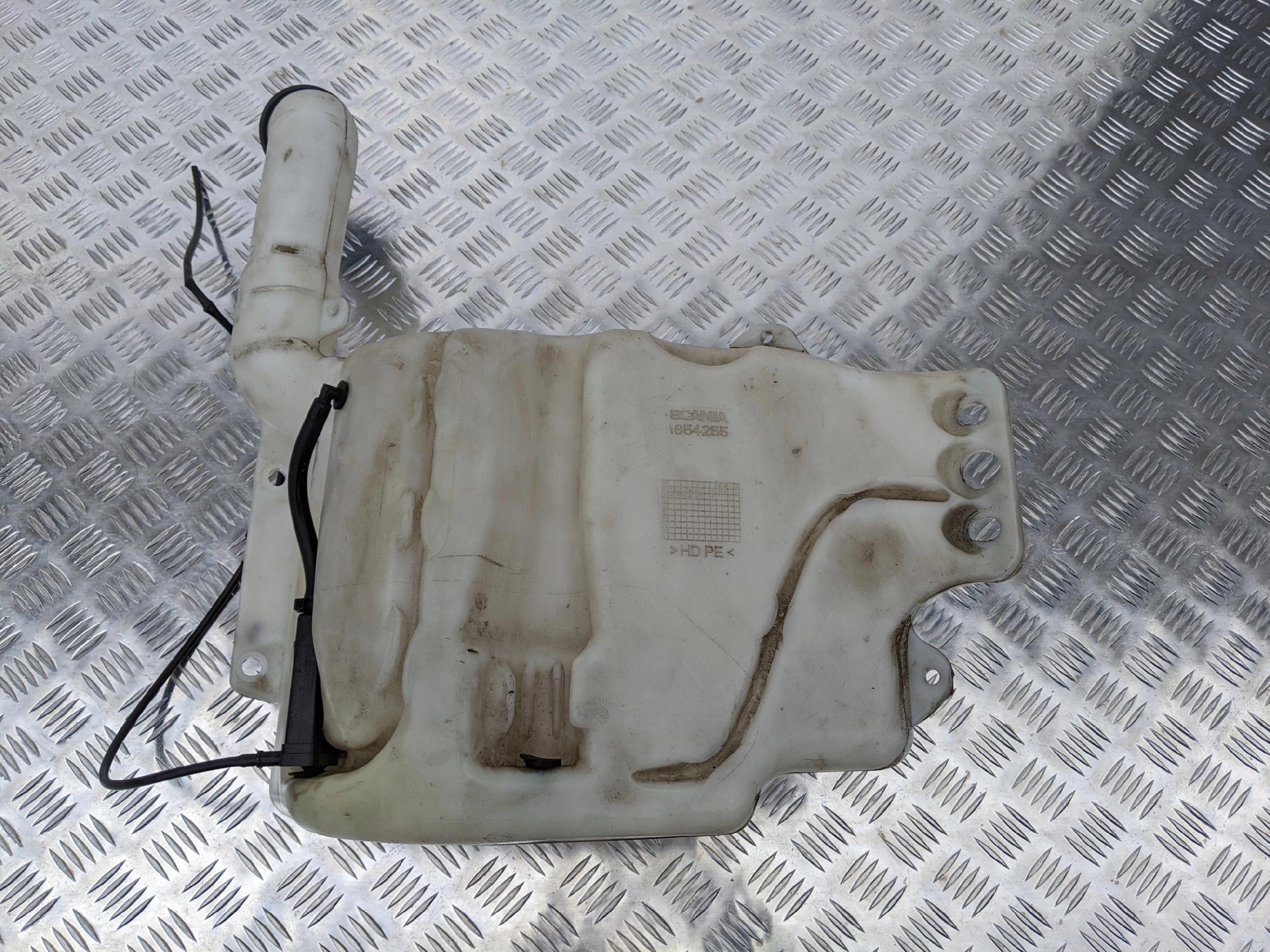 ZBIORNIK ZBIORNICZEK SPRYSKIWACZY SCANIA R - obrazek 3