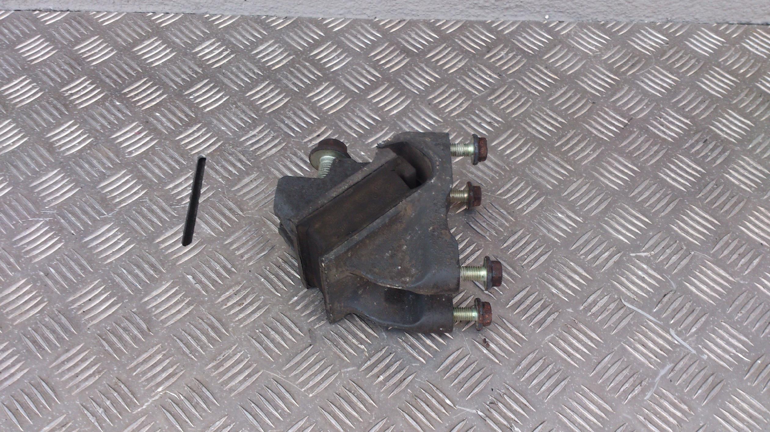 PODUSZKA PODUSZKI SILNIKA PRZÓD DAF 105 - obrazek 5