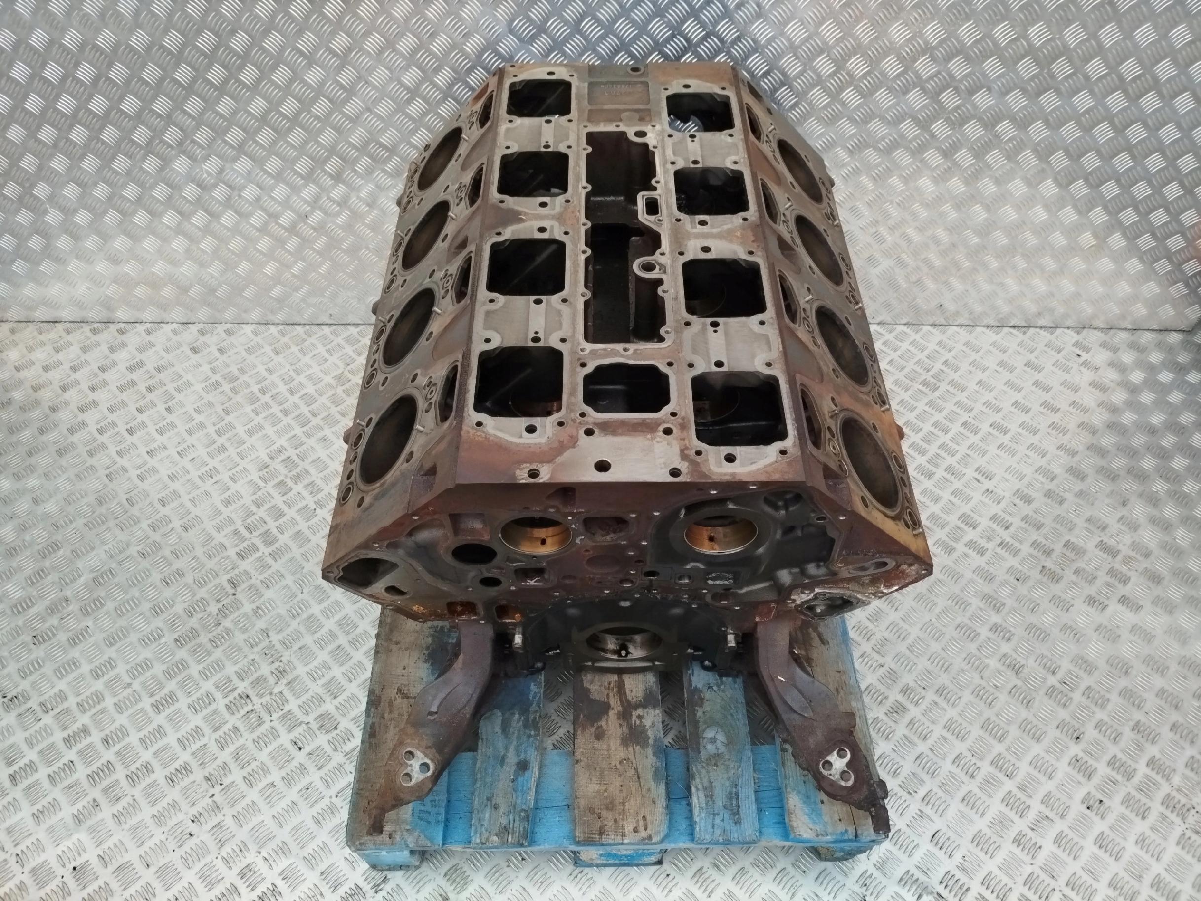 BLOK SILNIKA SCANIA V8 500 - obrazek 3
