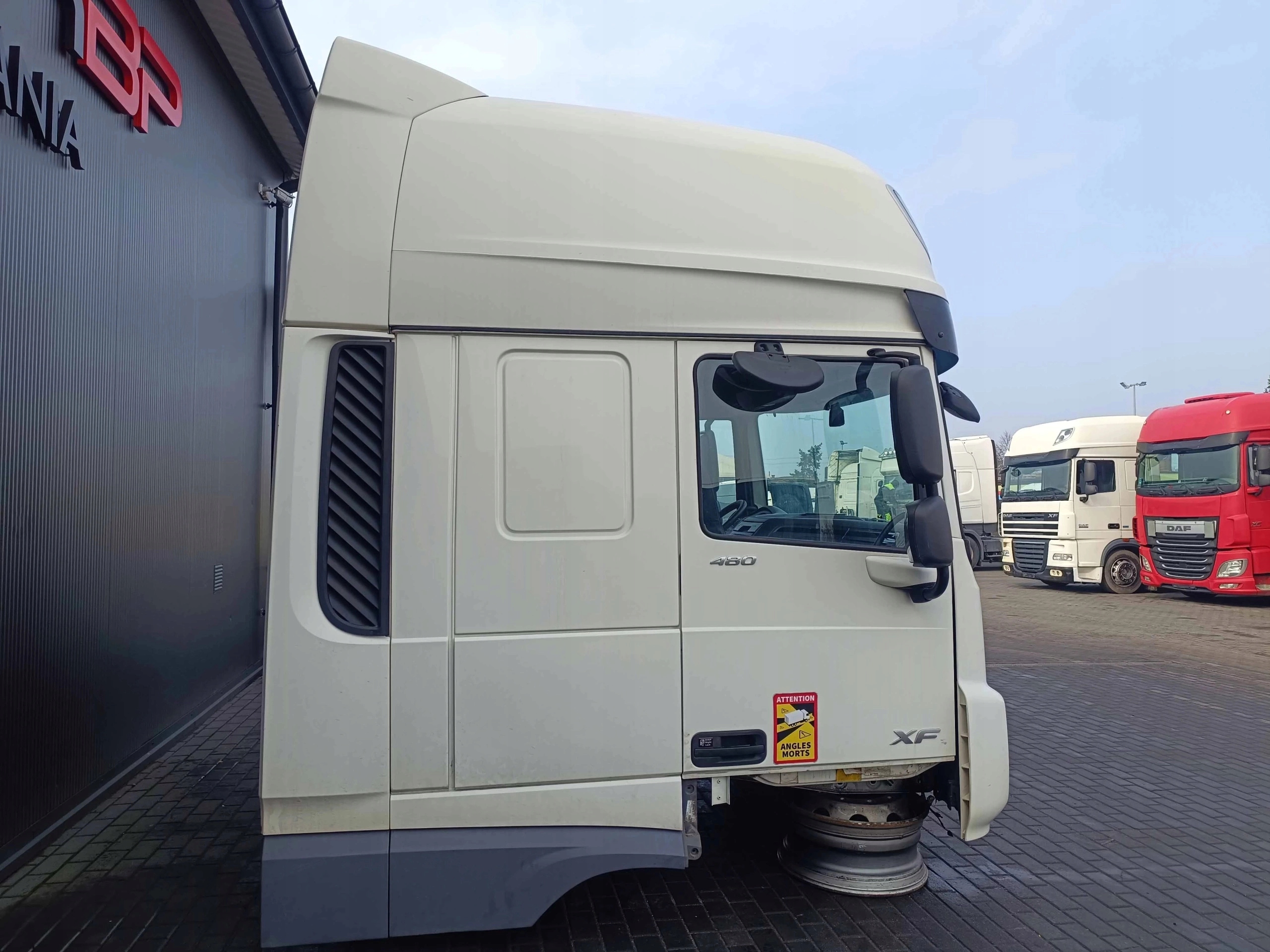 KABINA DAF XF 106 480 LIFT EURO 6 - obrazek 3