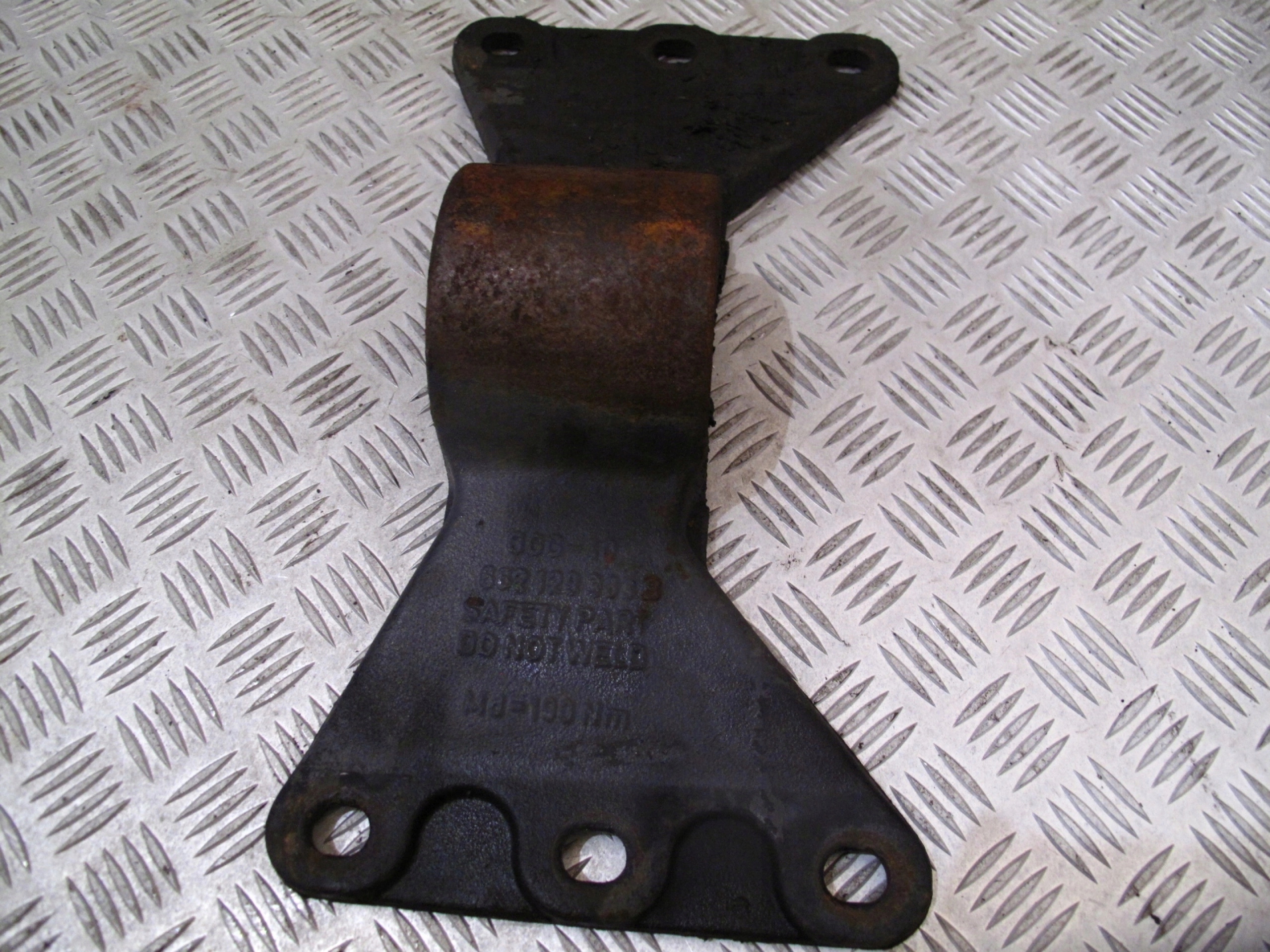 PODSTAWA ŁAPA MOCOWANIE SIODŁA SCANIA - obrazek 3