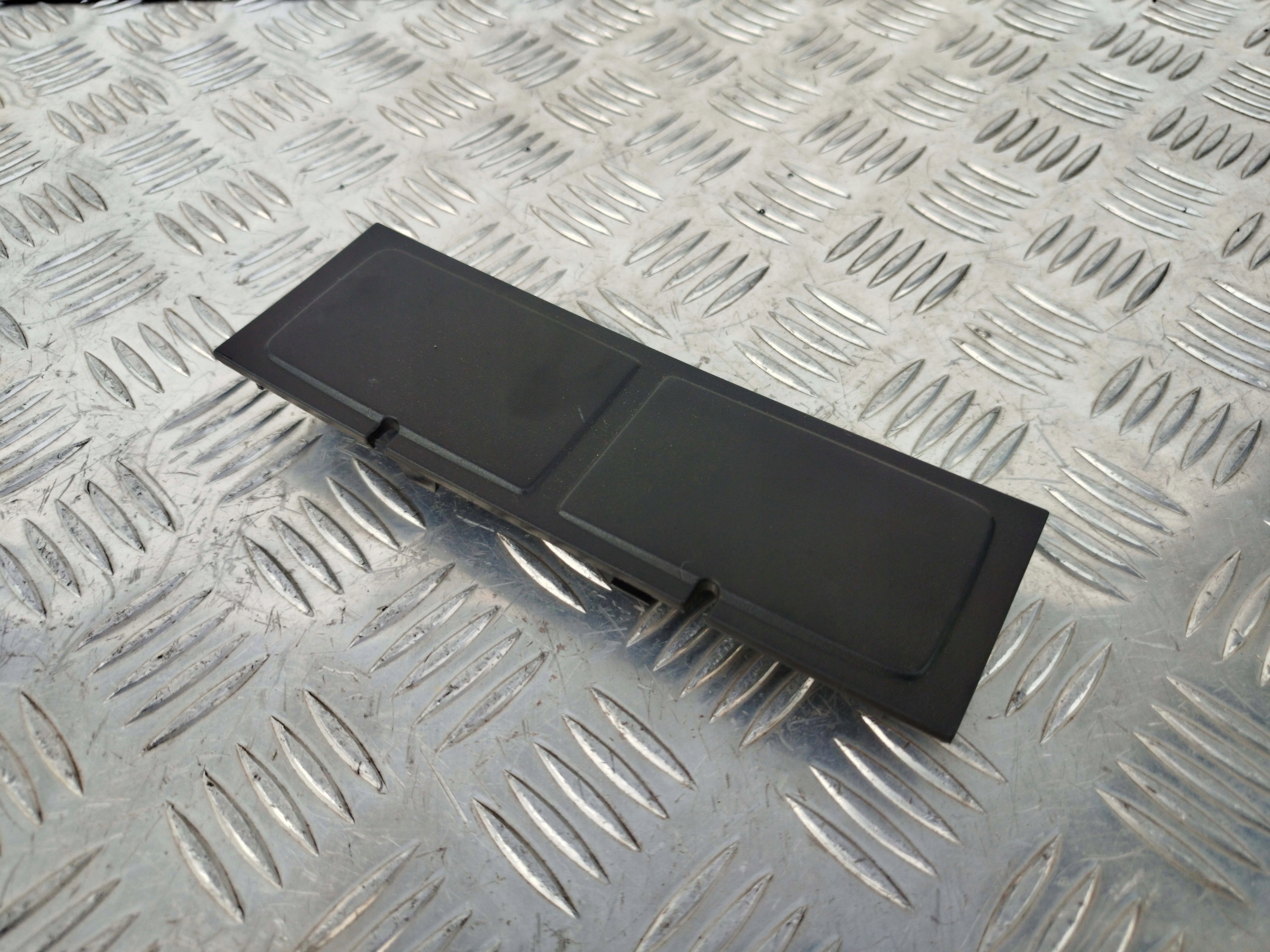 ZAŚLEPKA DESKI GÓRNEJ SCANIA R - obrazek 2