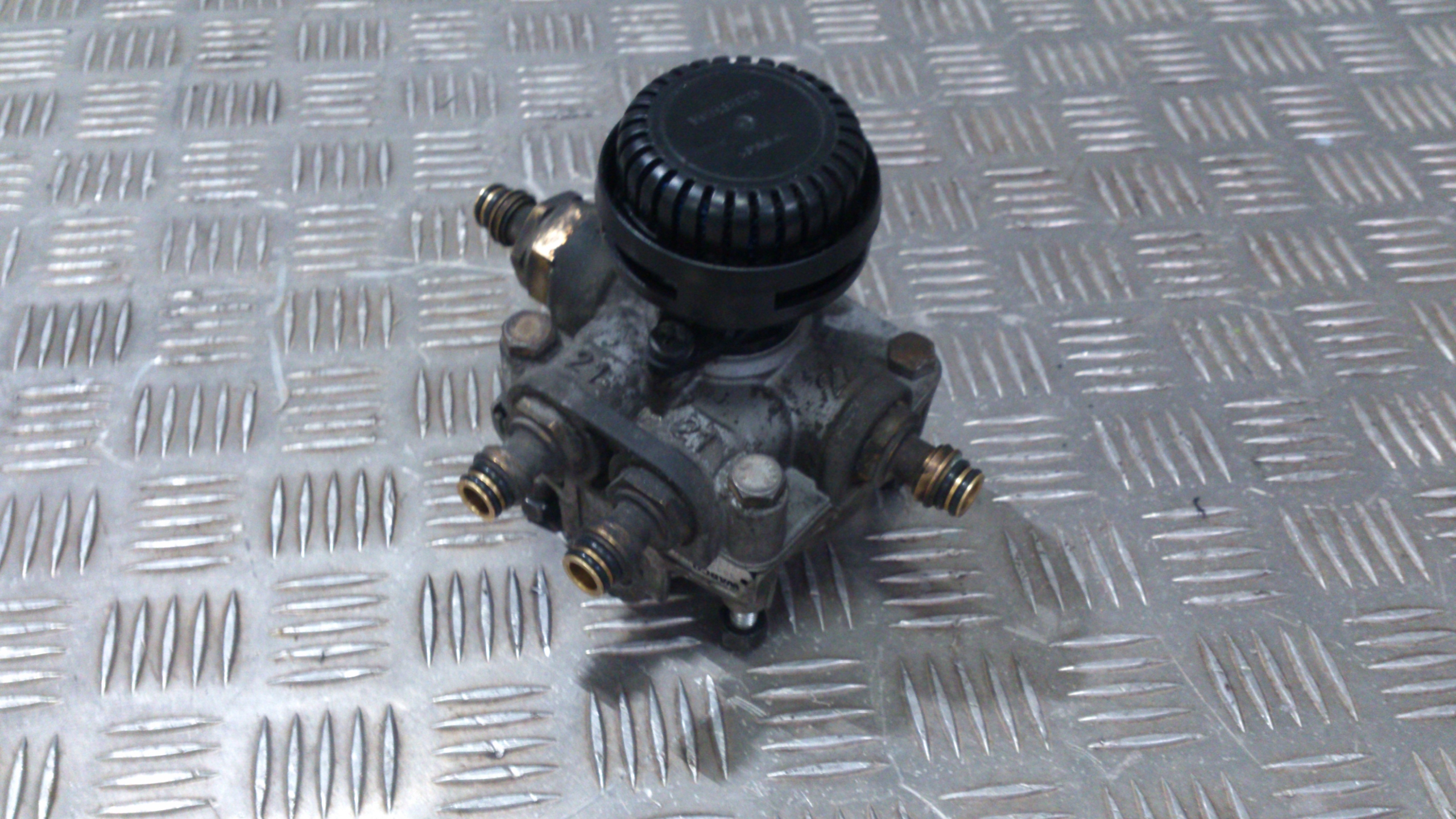 ZAWÓR PRZEKAŻNIKOWY EBS SCANIA R S