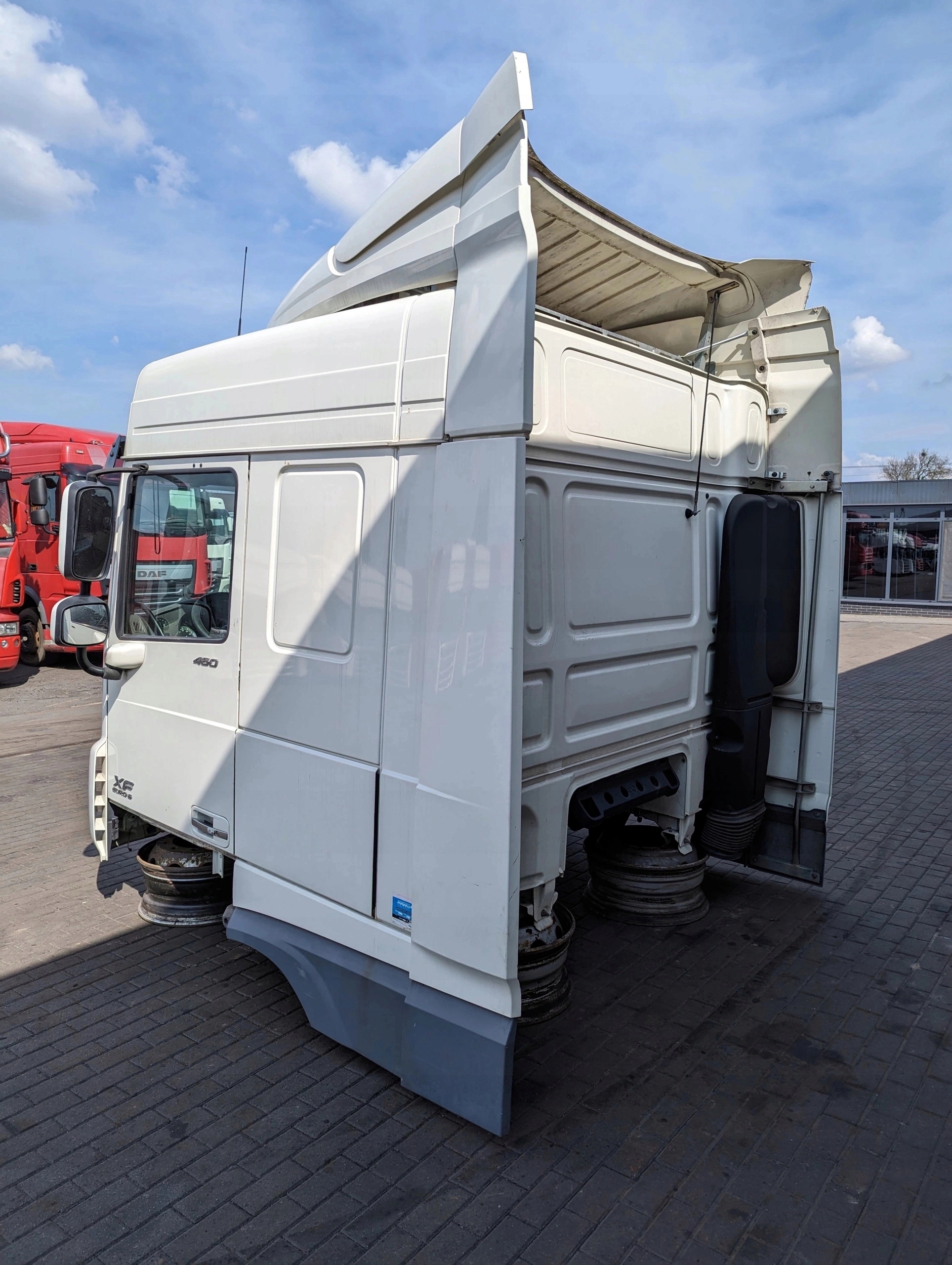 KABINA DAF XF 106 SC - obrazek 9